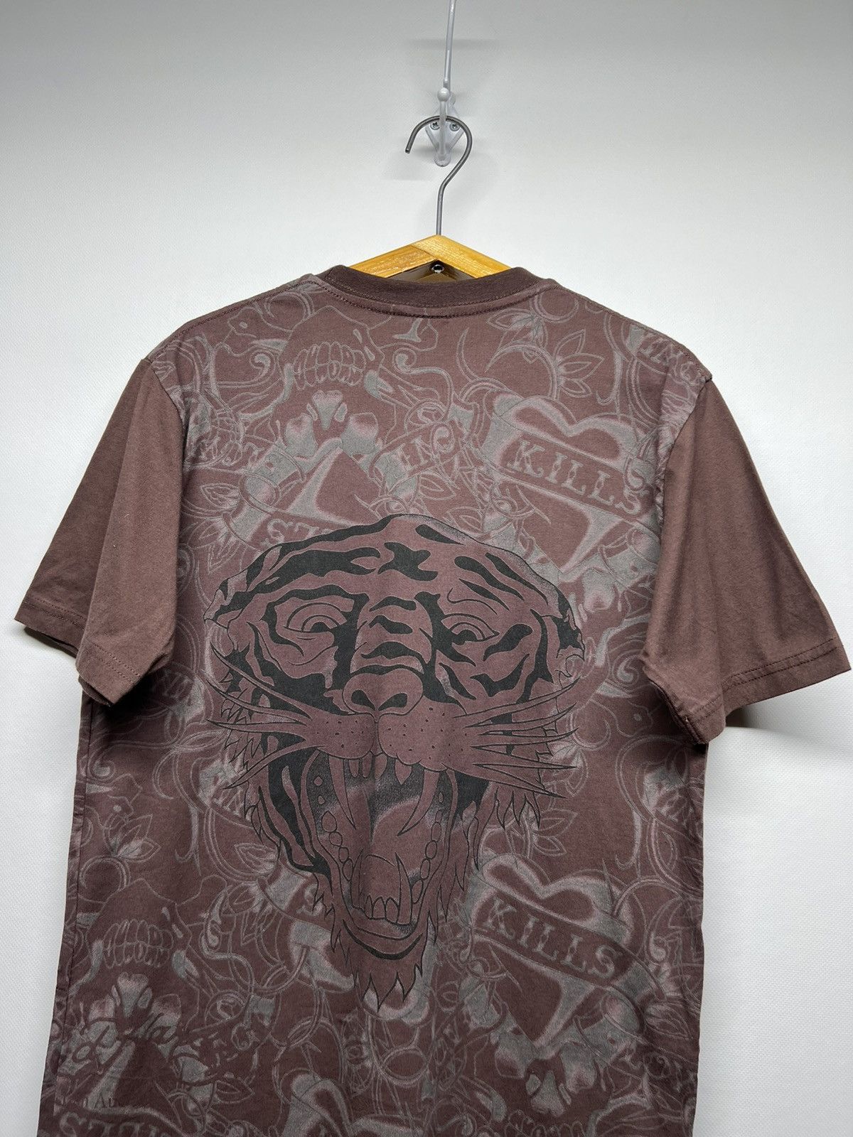 Christian Audigier × Ed Hardy × Vintage Vintage Y2k Ed Hardy Brown 🤎 Tigger All Over Print T Shirt Size S / US 4 / IT 40 - 7 Thumbnail