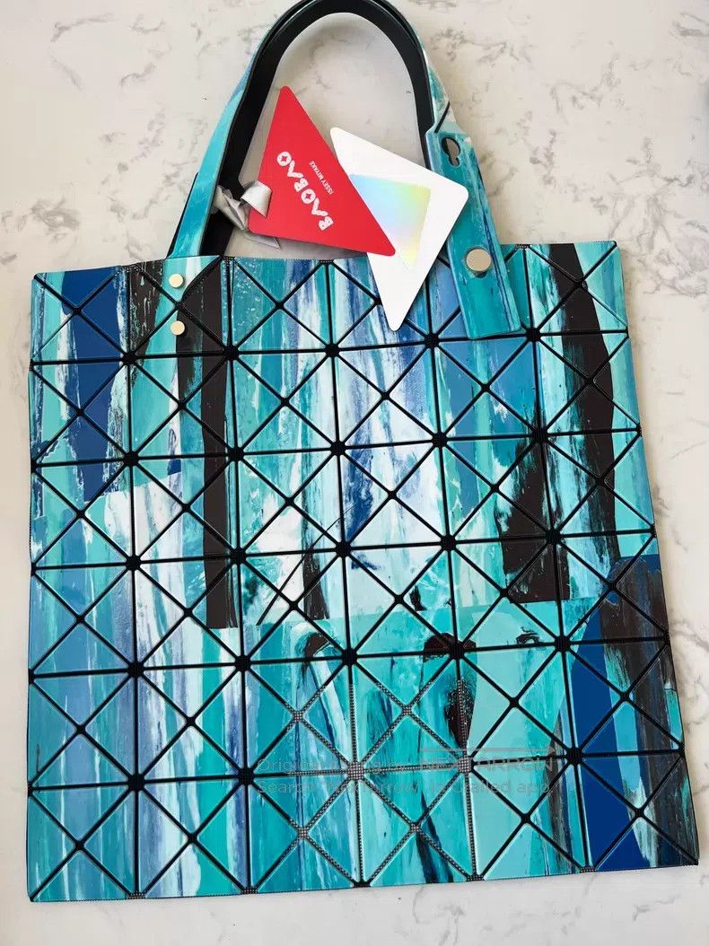 Issey Miyake Issey Miyake Blue Six-grid Ink-wash Geometric Handbag Size ONE SIZE - 2 Thumbnail