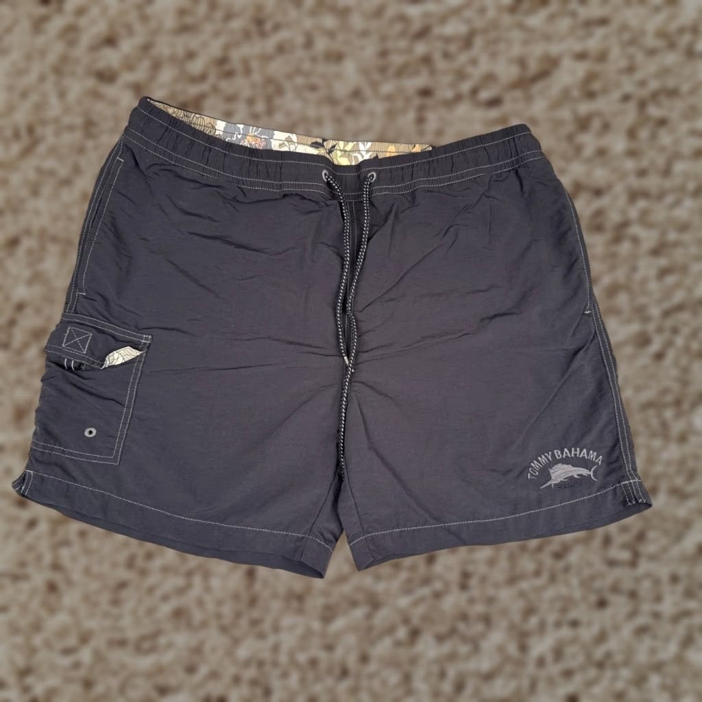 Tommy Bahama Tommy Bahama Swim Trunks Men L Black Solid Nylon Shell Lined Cargo Trunks Relax 7" Mens Black Solid Size US 33 - 1 Thumbnail