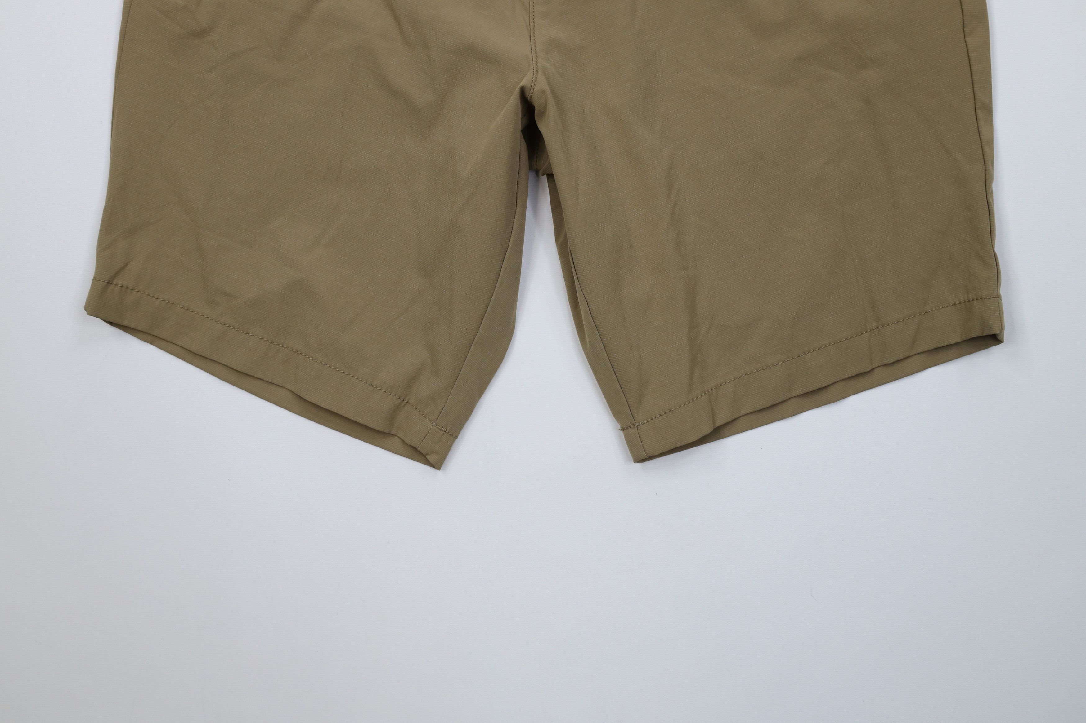 Banana Republic Banana Republic Tech Knit Above Knee Chino Shorts Beige Size US 34 / EU 50 - 4 Thumbnail