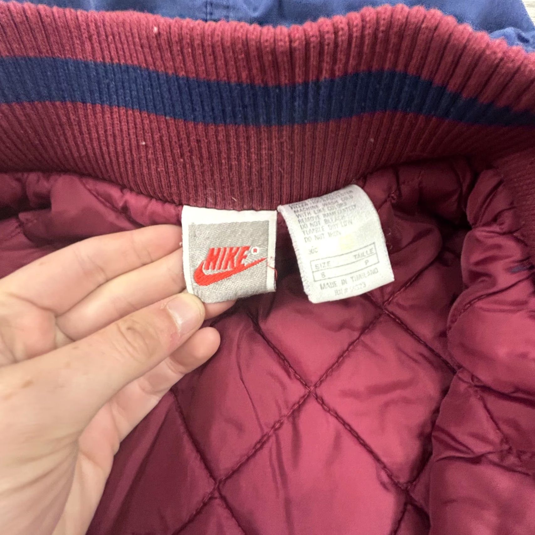 Nike VINTAGE Nike Jacket Mens S Hooded Quilted Parka Zip Swoosh 80s USA Navy Blue Burgundy Lining Pockets Cold-Weather Casual Size US S / EU 44-46 / 1 - 8 Thumbnail