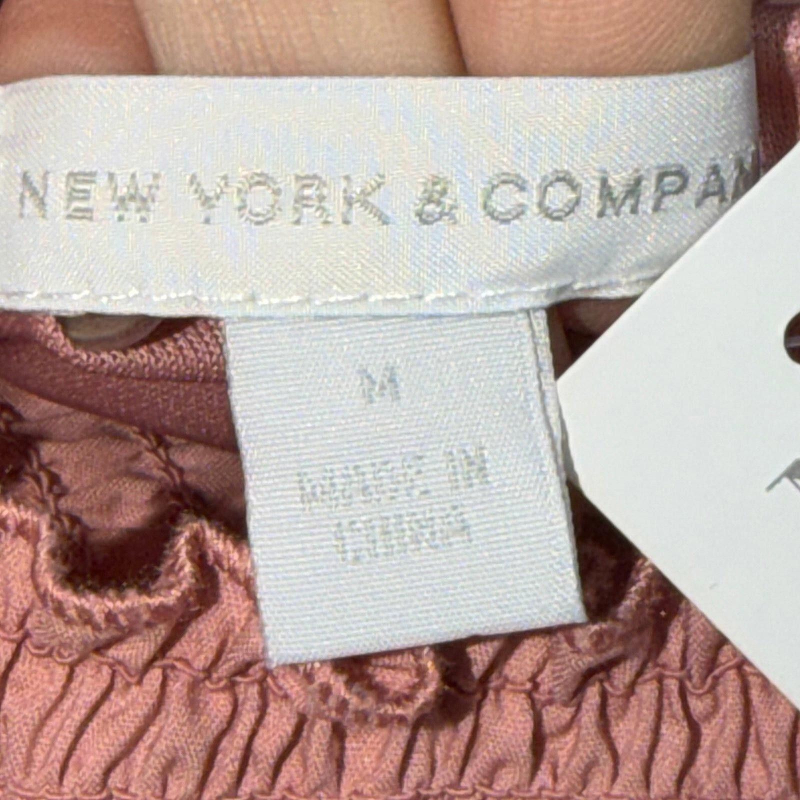 Other New York & Company Medium Smocked Off Shoulder Dress Nwt Size M / US 6-8 / IT 42-44 - 9 Thumbnail
