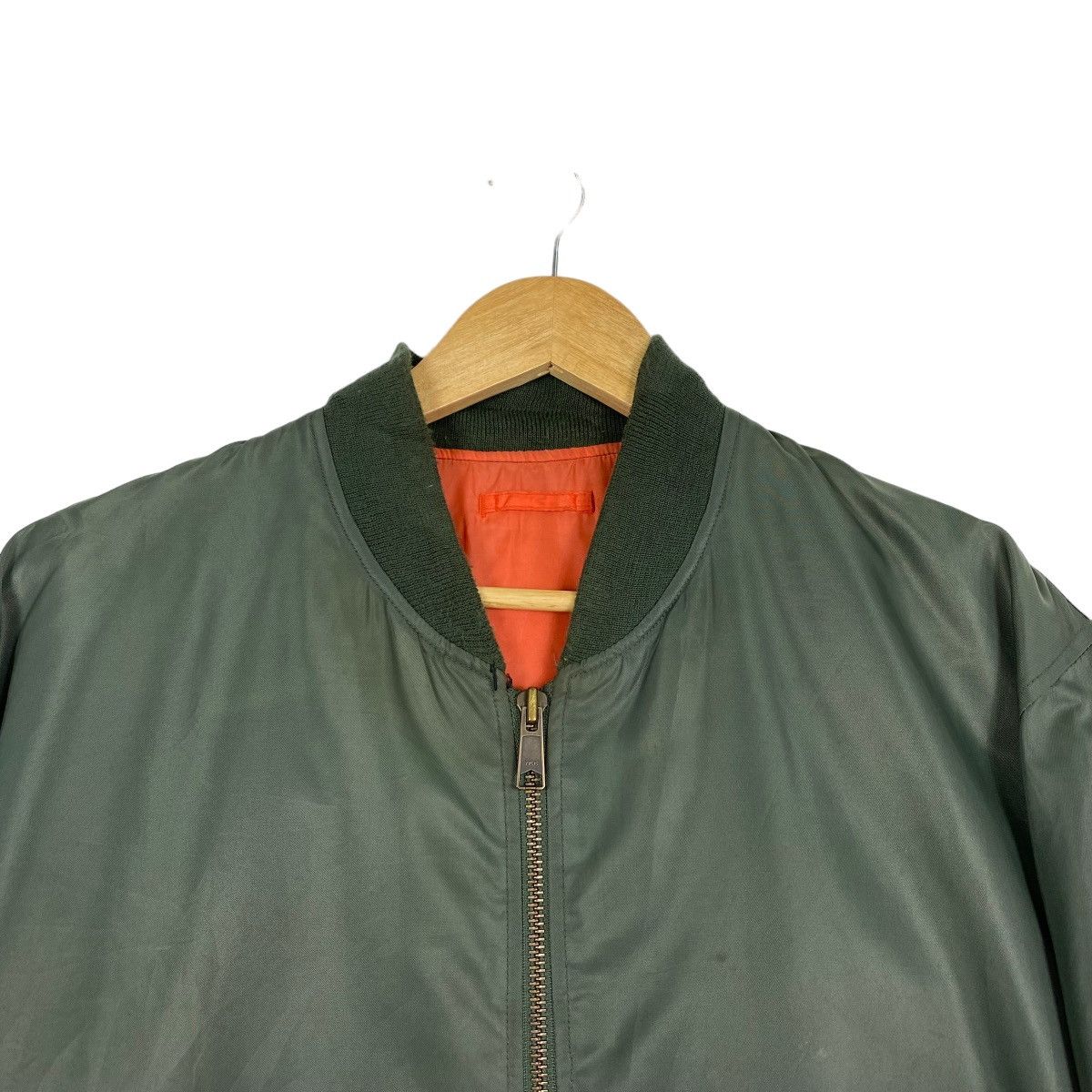 Japanese Brand Vintage Uniqlo Bomber Jacket Size M Size US M / EU 48-50 / 2 - 4 Thumbnail