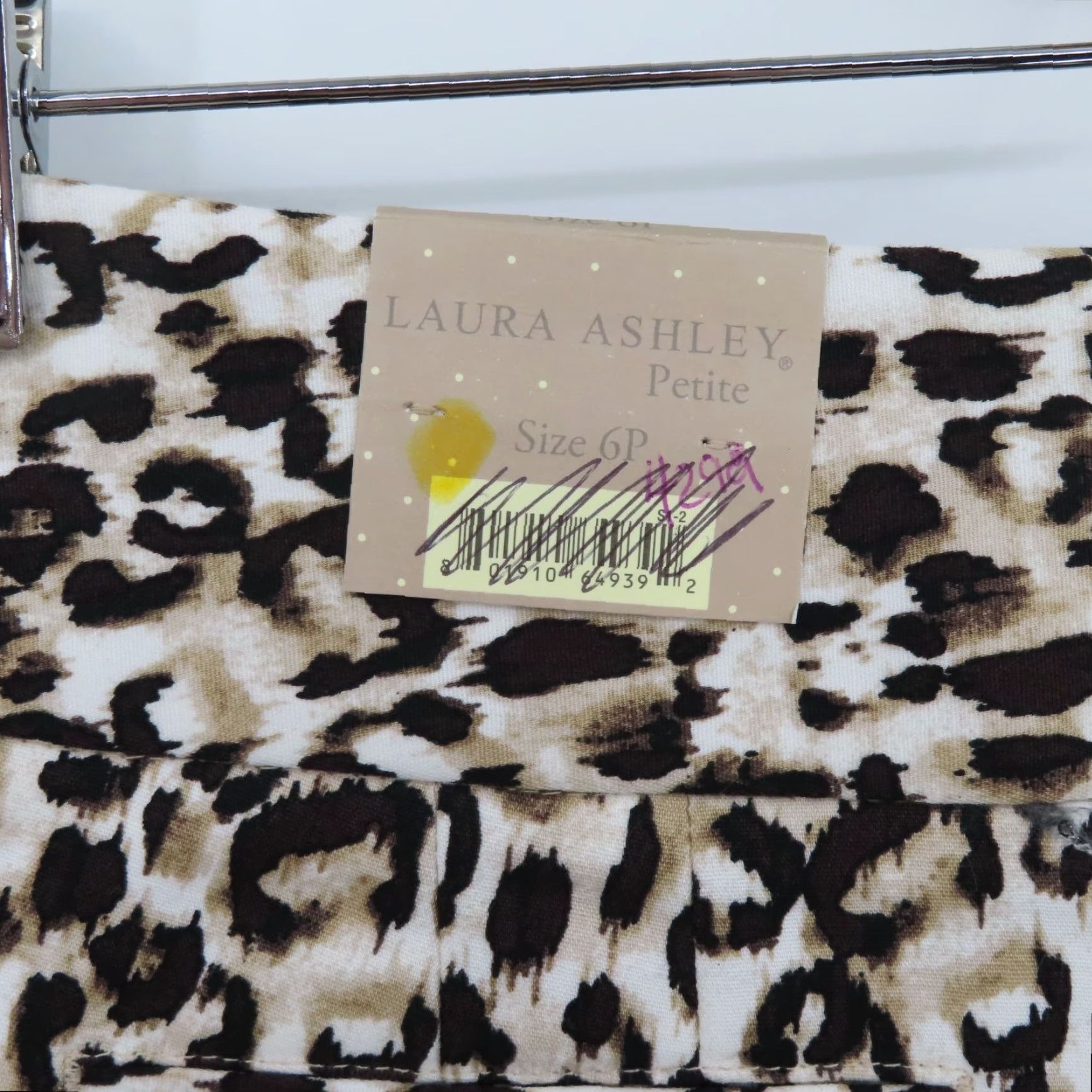 Laura Ashley Laura Ashley Capri Pants 6P Petite Women Leopard Cheetah St Tropez Cropped New Womens Pants Size 28" / US 6 / IT 42 - 5 Thumbnail