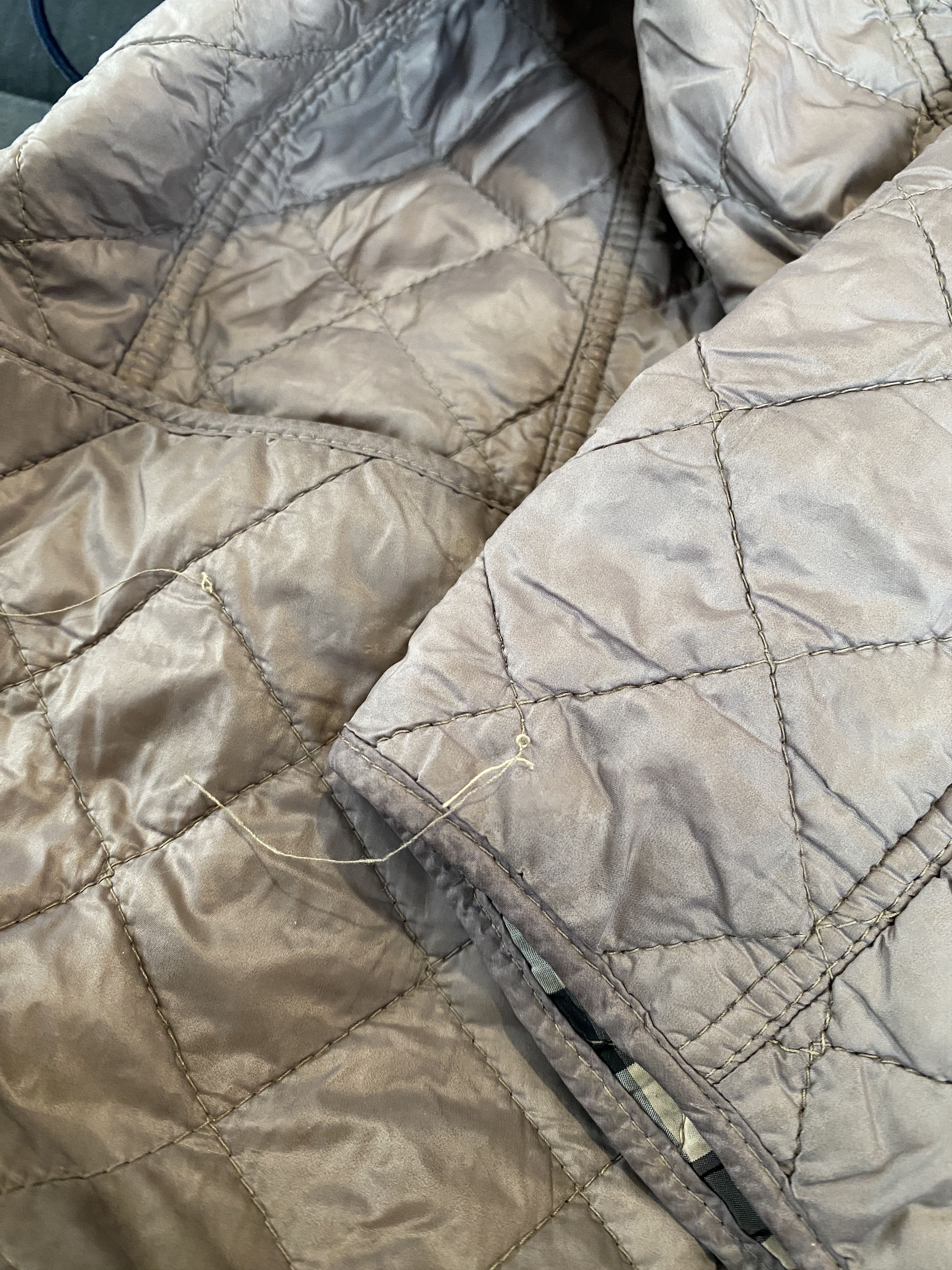Burberry Burberry quilted jacket light Size L / US 10 / IT 46 - 10 Thumbnail