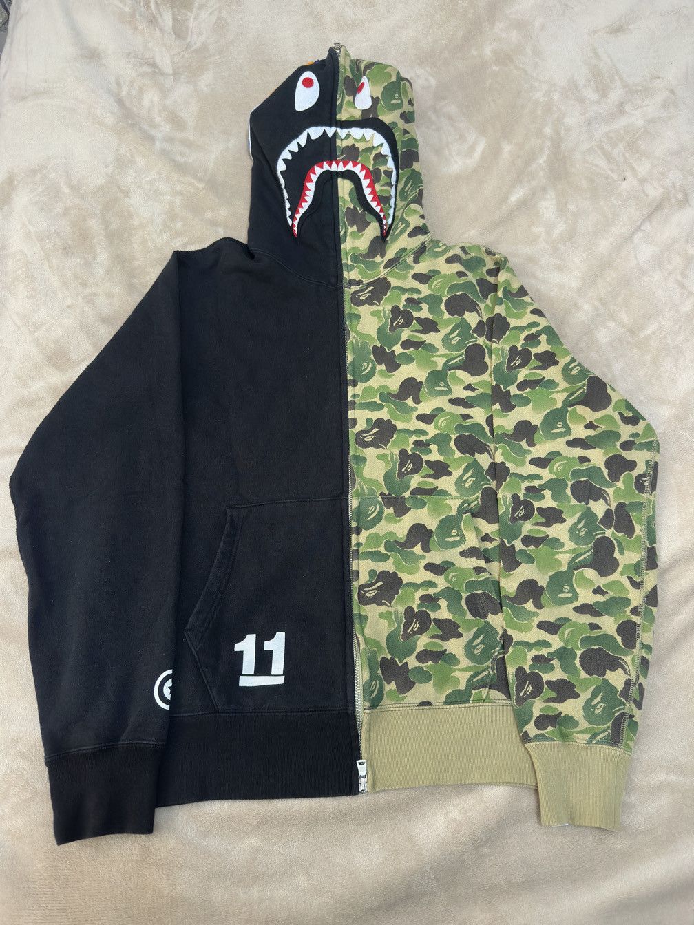 Bape A BATHING APE Split Camo Shark Full Zip Hoodie Size L Size US L / EU 52-54 / 3 - 1 Thumbnail