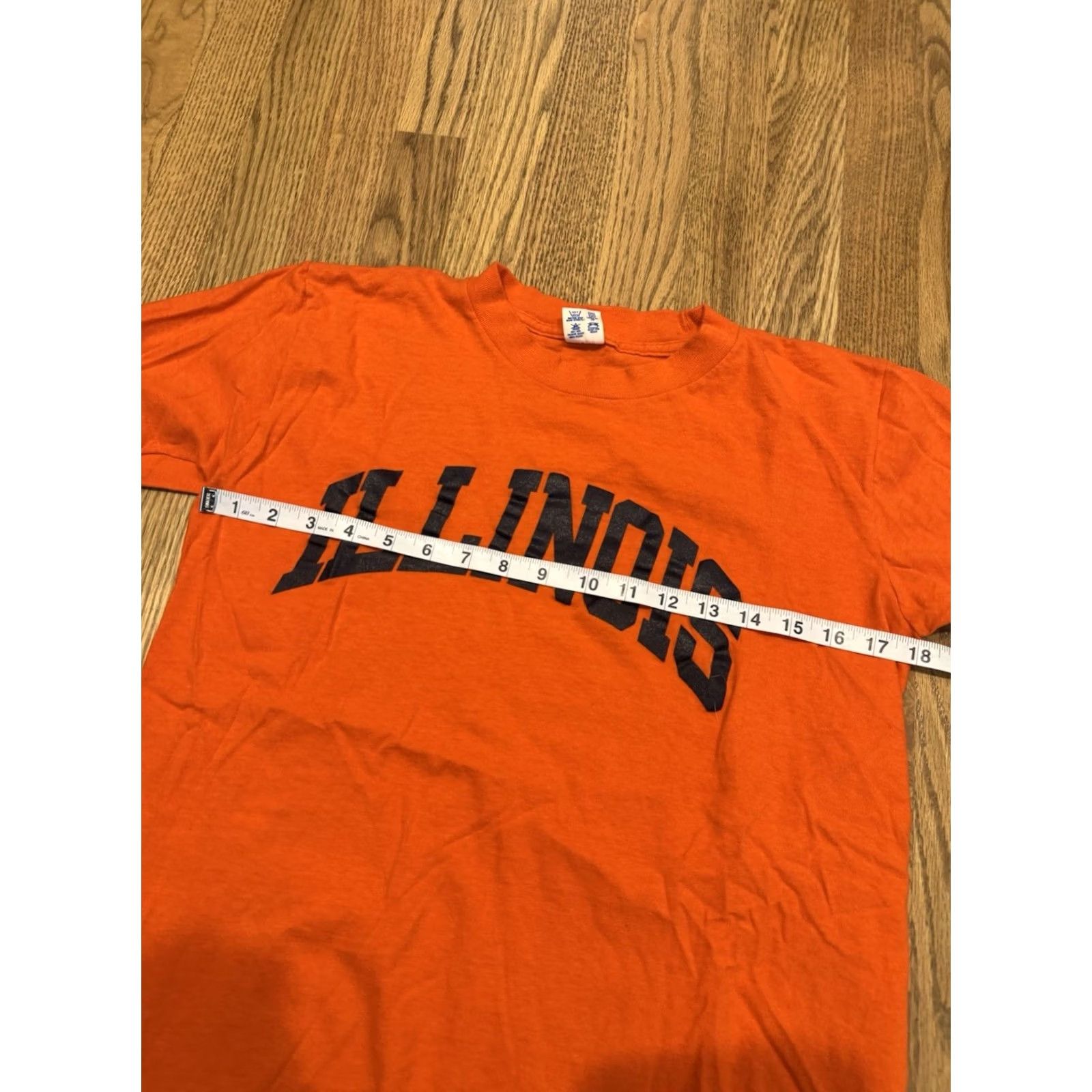 Champion VINTAGE Champion University Of Illinois Spellout Shirt M Orange 80s Men’s/Adult Size US M / EU 48-50 / 2 - 3 Thumbnail