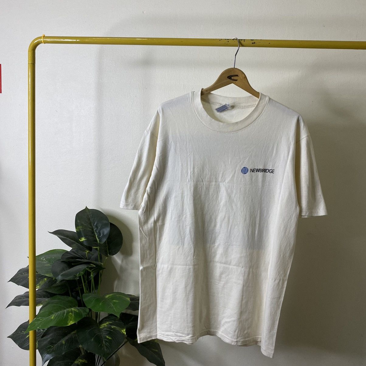 Vintage 1990s Newbridge Internetworking Without Limits Tech Promo T Size US L / EU 52-54 / 3 - 6 Thumbnail