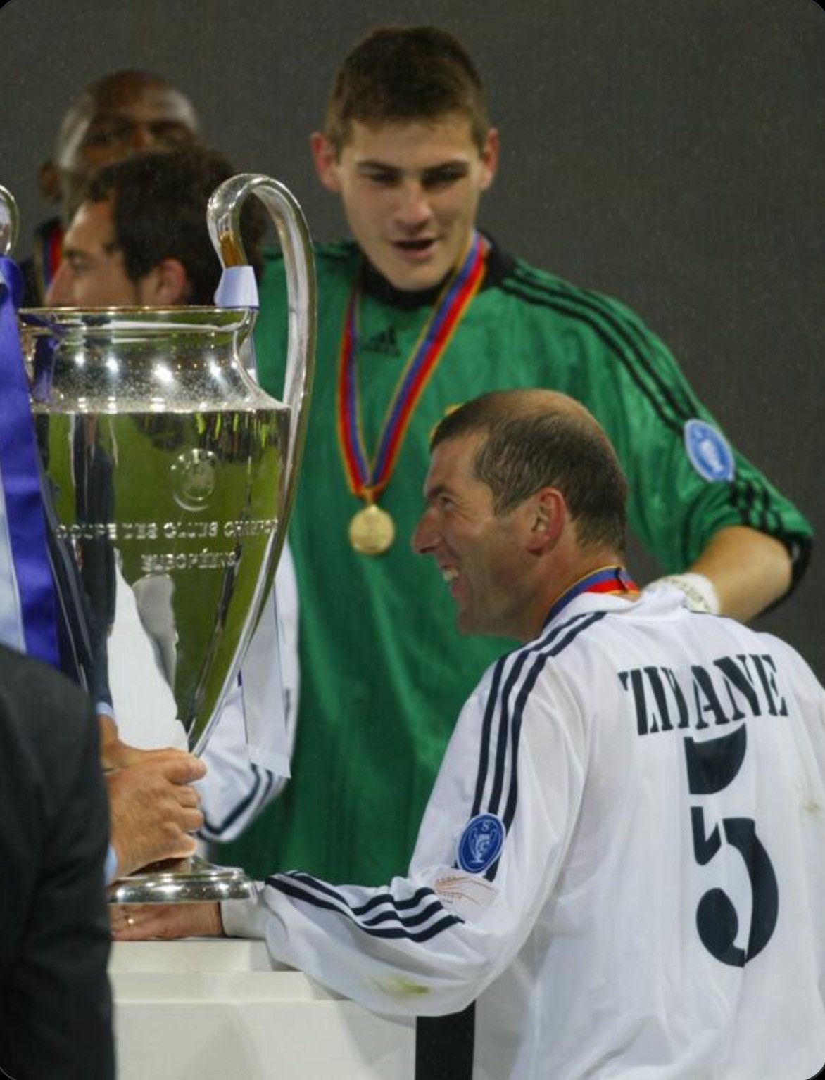 Other Real Madrid 02/03 champions league home shirt #5 Zidane Size US M / EU 48-50 / 2 - 12 Thumbnail