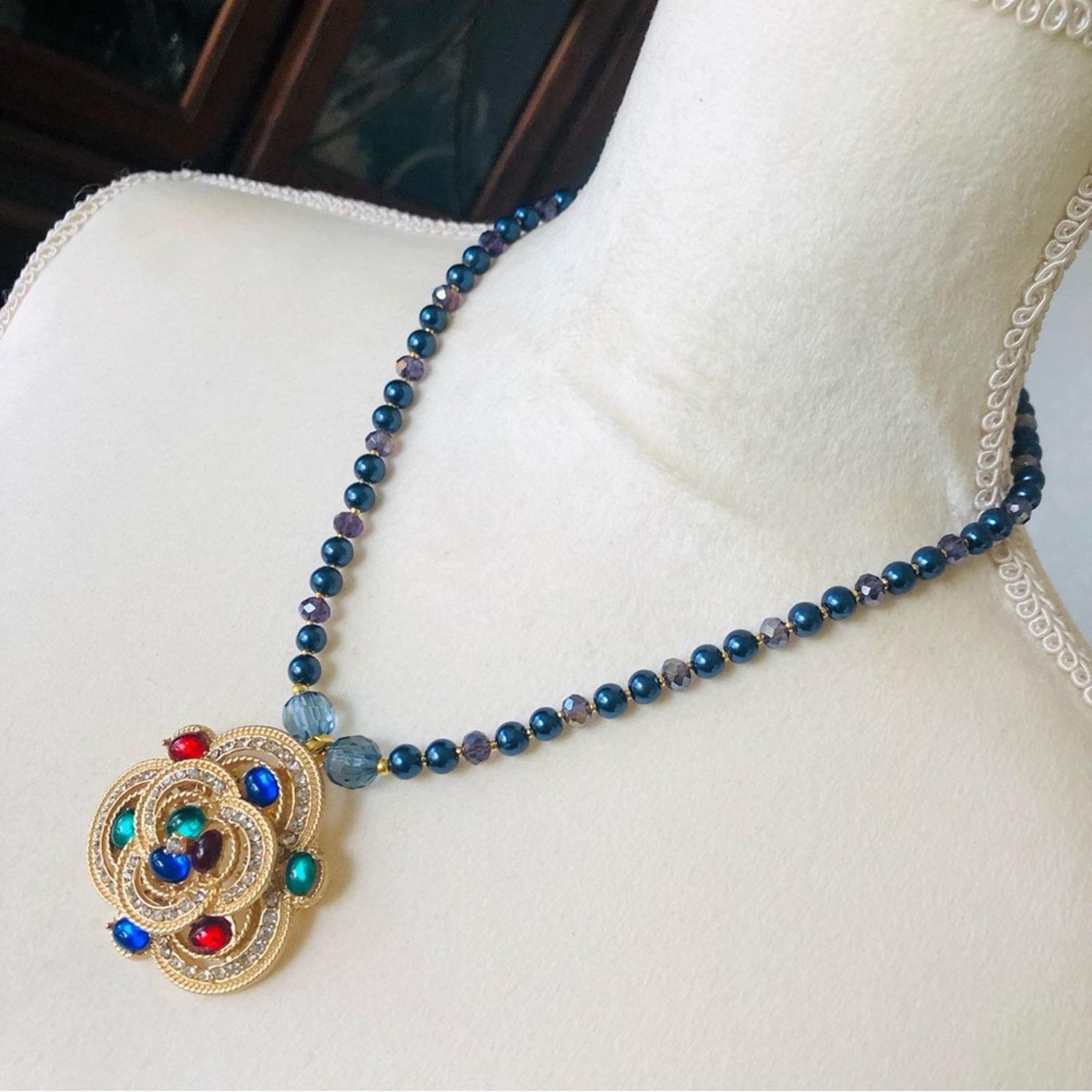 Handmade Handcrafted repurpose regal look stone Pearl necklace Size ONE SIZE - 5 Thumbnail