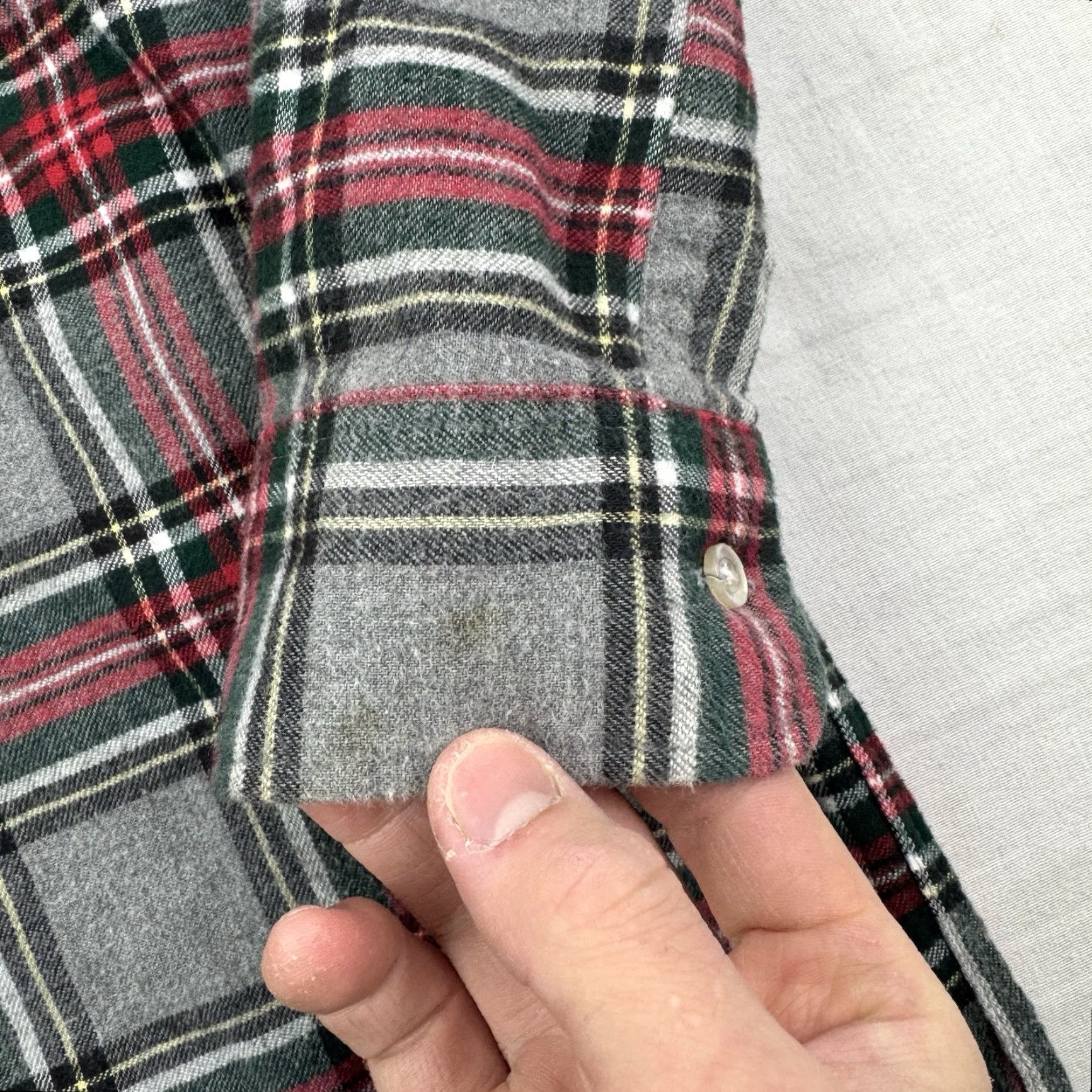 Vintage VINTAGE L.L. Bean Button-Up Shirt Plaid Gray Adult XL Long Sleeve Regular Mens 90s Outdoor Size US XL / EU 56 / 4 - 5 Thumbnail