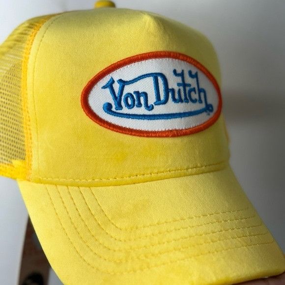 Designer × Von Dutch NWT VON DUTCH YELLOW VELVET HOLLYWOOD TRUCKER HAT Size ONE SIZE - 10 Thumbnail