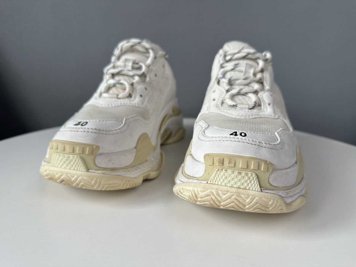 Balenciaga BALENCIAGA Triple S Women’s Sneakers White EU 40 Unisex Size US 10 / IT 40 - 10 Thumbnail