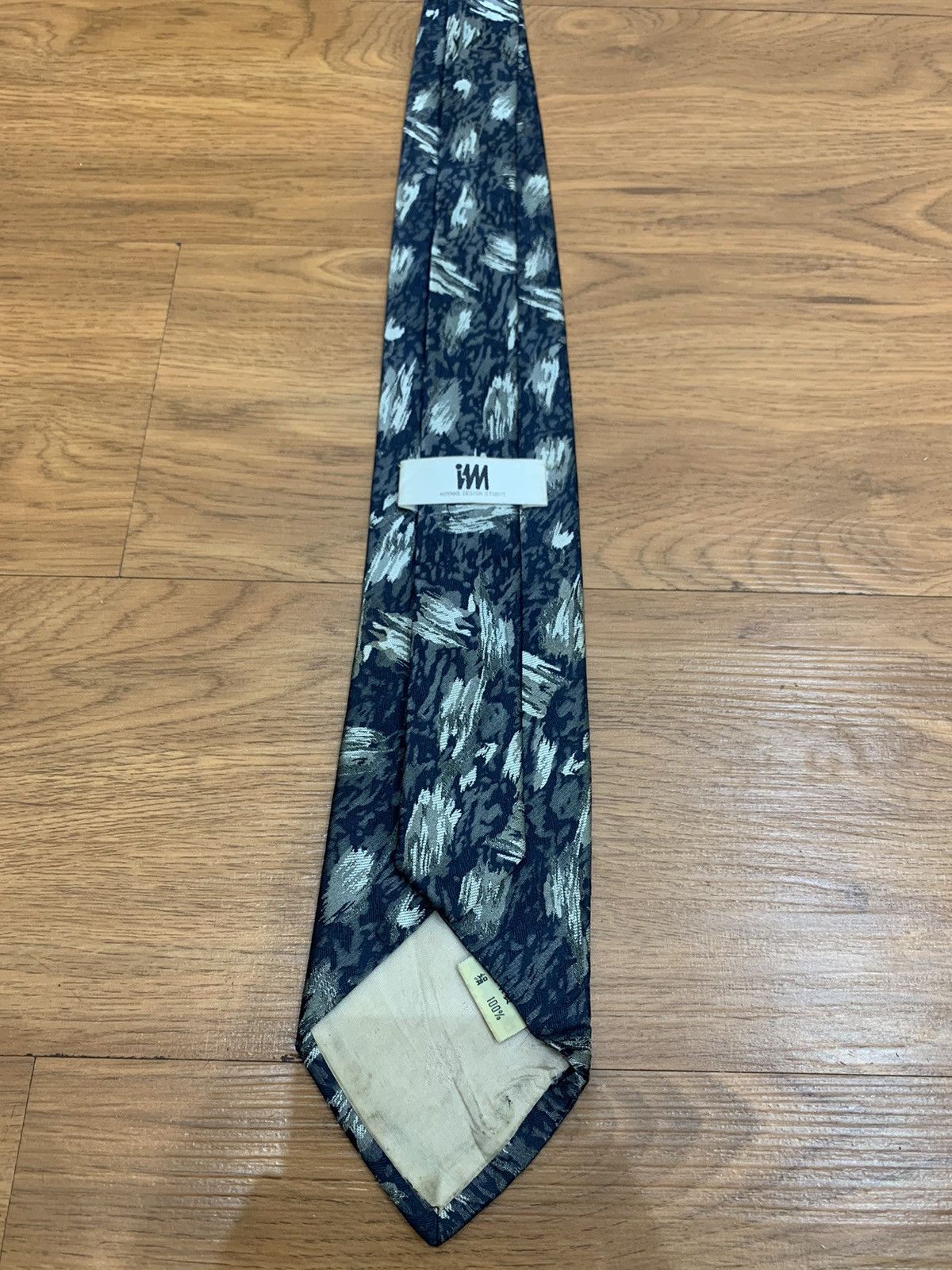 Issey Miyake Vintage issey Miyake abstrac silk neck tie Size ONE SIZE - 5 Thumbnail