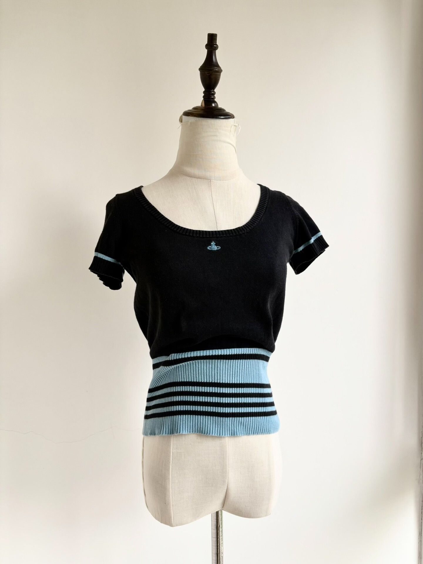 Vivienne Westwood Vivienne Westwood Vintage Striped Knit Top Size M / US 6-8 / IT 42-44 - 1 Thumbnail