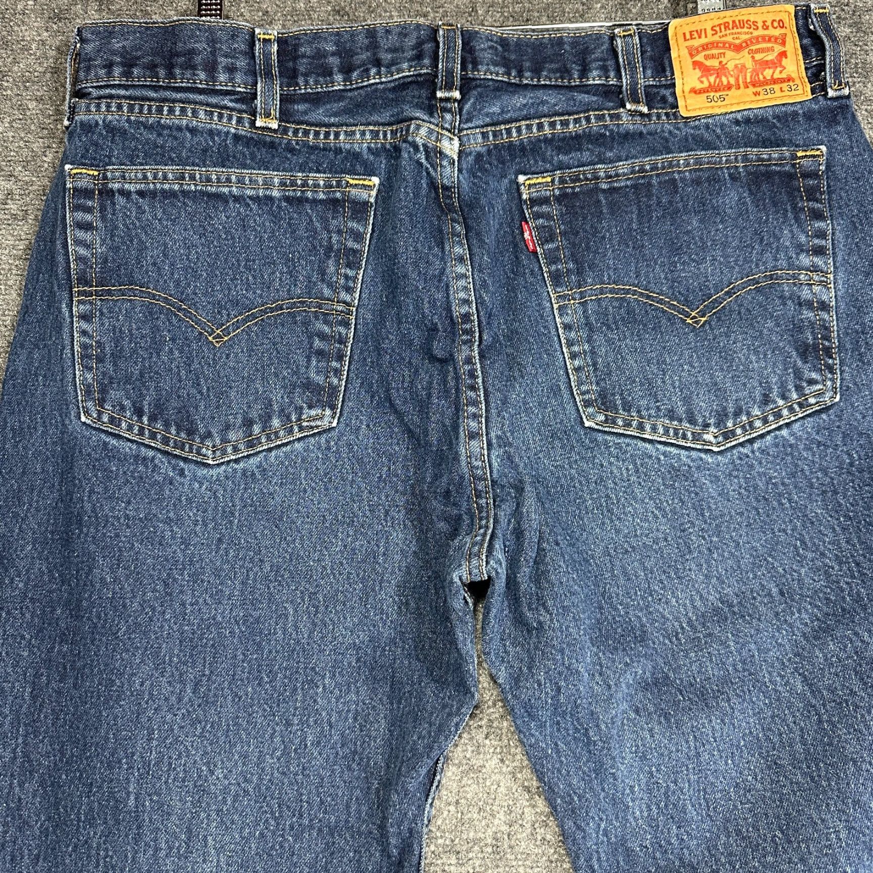 Levi's Levis 505 Jeans Mens 38 Medium Wash Cotton 5 Pocket Straight Leg Shirt Hat? Size US 38 / EU 54 - 7 Thumbnail