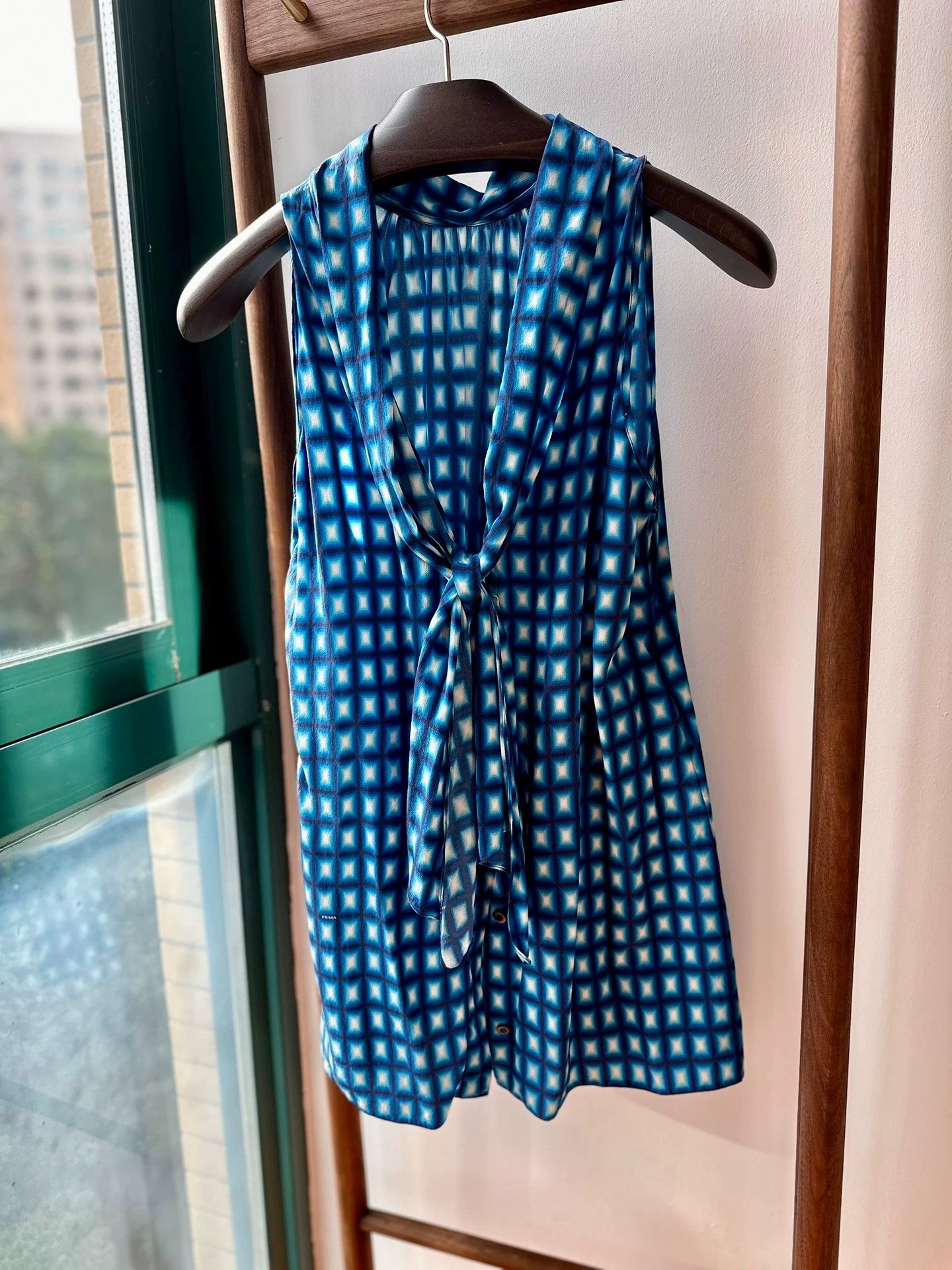 Prada Prada Silk Gradated Check Two-Way Shirt 42 95+ New Size M / US 6-8 / IT 42-44 - 5 Thumbnail