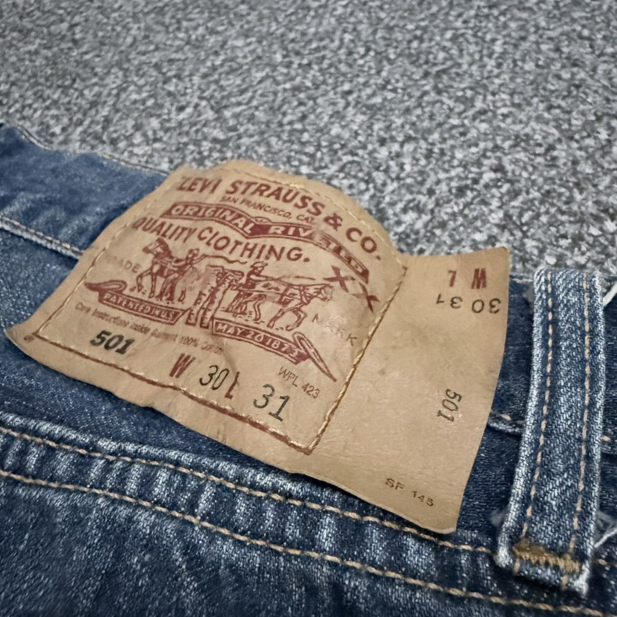 Engineered Garments × Levi's 🇯🇵 Vintage Y2K Levis 501 Stone Wash Blue Distressed Denim W30 Size US 30 / EU 46 - 8 Thumbnail