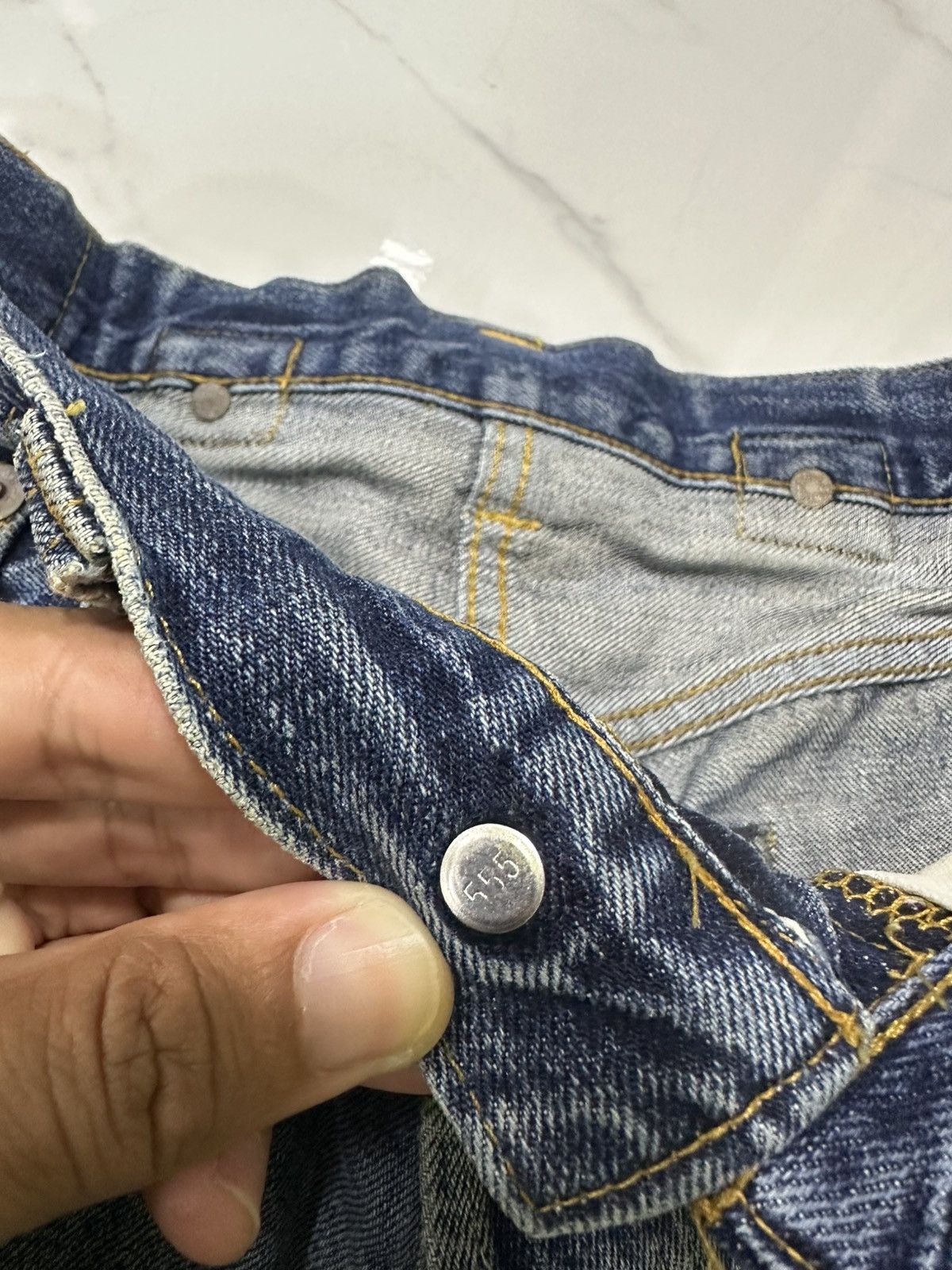 Levi's Vintage Big e pek 201 lvc buckle back 90s Size US 30 / EU 46 - 6 Thumbnail