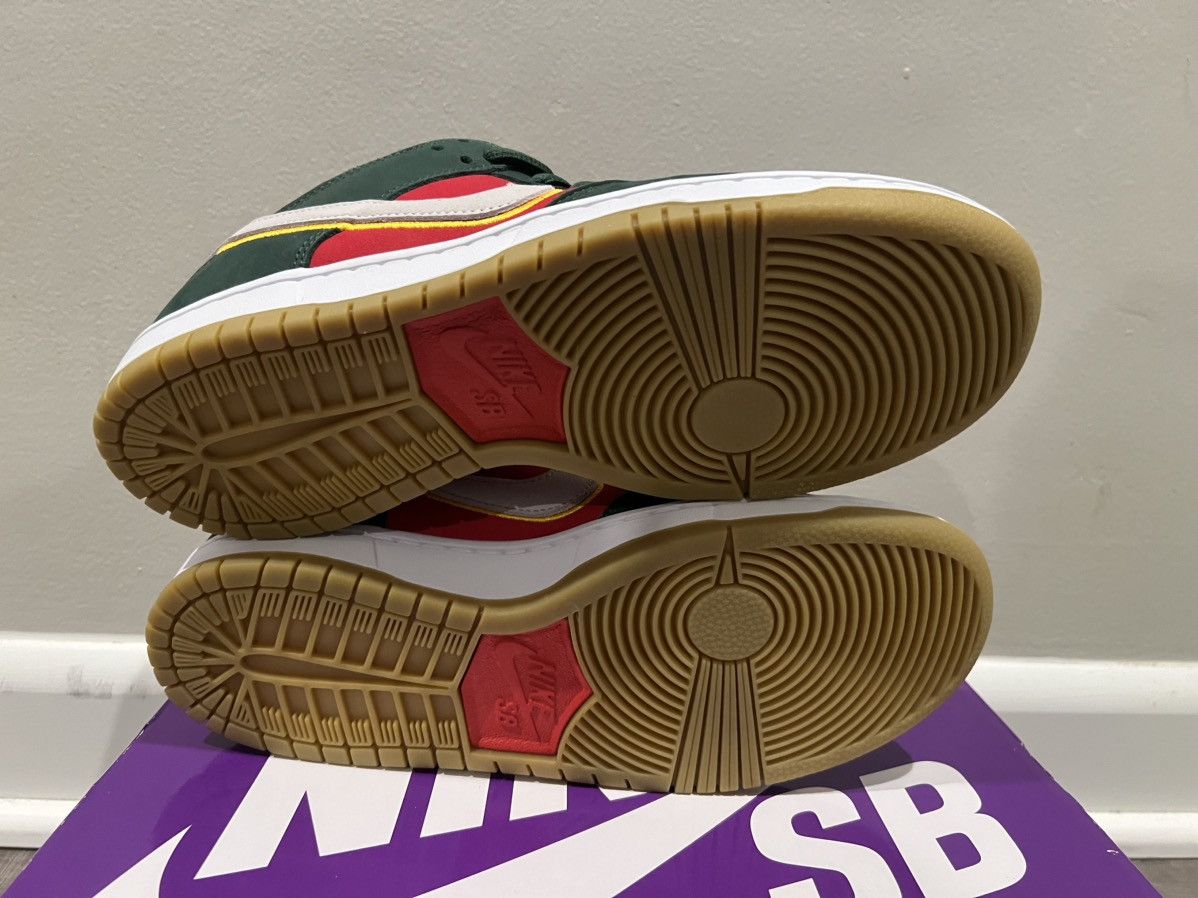 Nike SB Size 8.5 Nike SB Dunk Low Pro Premium Seattle Supersonics Size US 8.5 / EU 41-42 - 7 Thumbnail