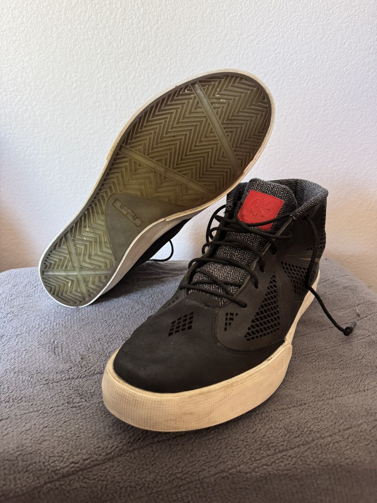 Nike Nike LeBron 10 NSW Lifestyle Size US 11.5 / EU 44-45 - 2 Thumbnail