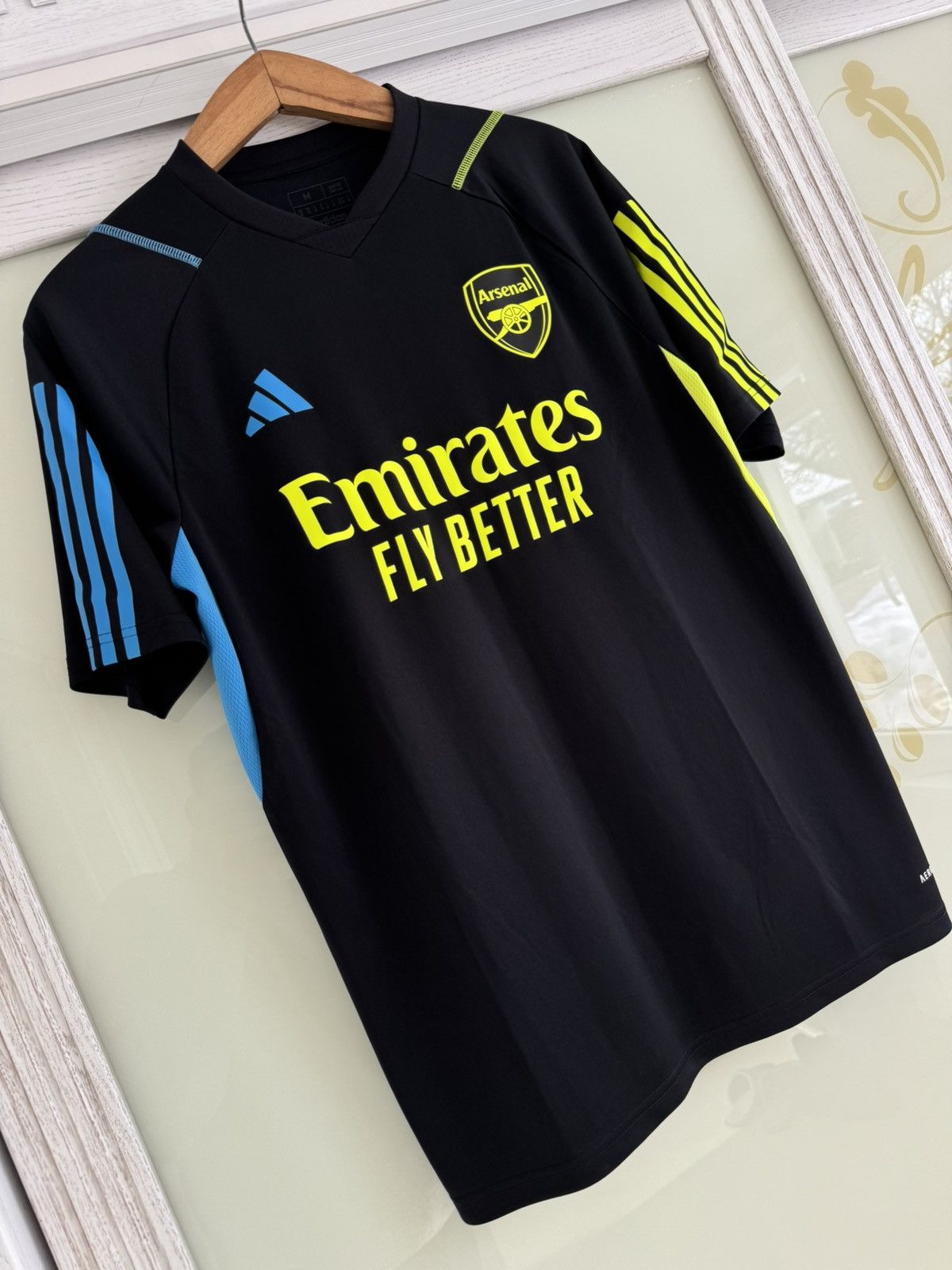 Adidas Arsenal 2023-2024 Soccer Training Jersey Football Shirt Kit Size US M / EU 48-50 / 2 - 4 Thumbnail