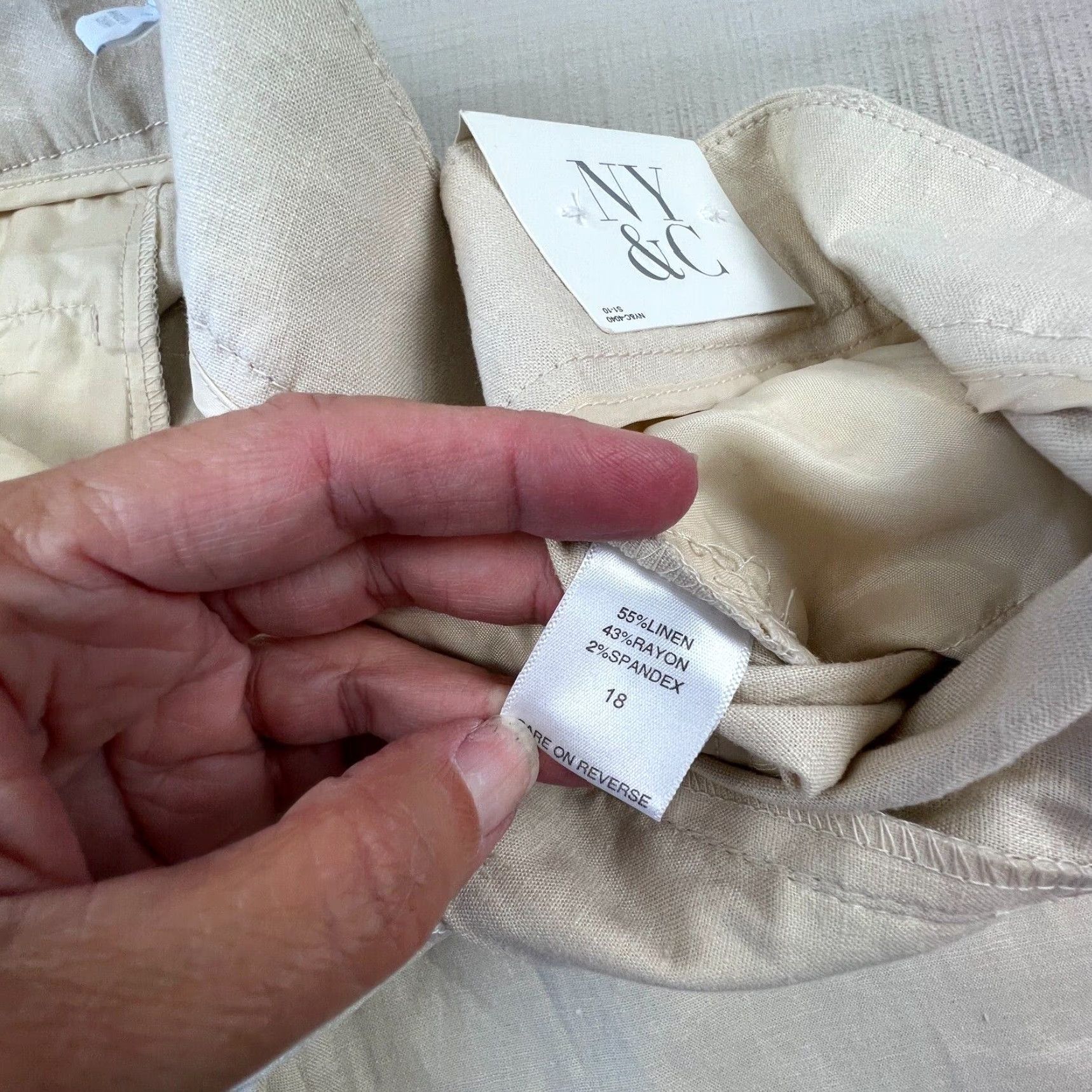 Vintage New York & Company Women's Beige Capri Pants 18 Mid Rise Stretch Linen Blend Summer Size 40" / US 18 - 5 Thumbnail