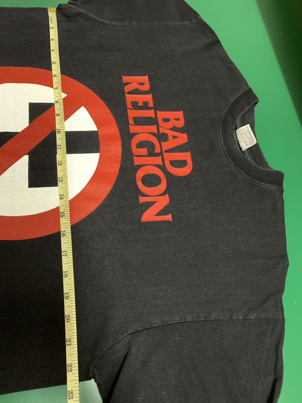 Band Tees ✝️ Vintage Bad Religion – The Grey Race Europe Tour 1996 Size US XL / EU 56 / 4 - 12 Thumbnail