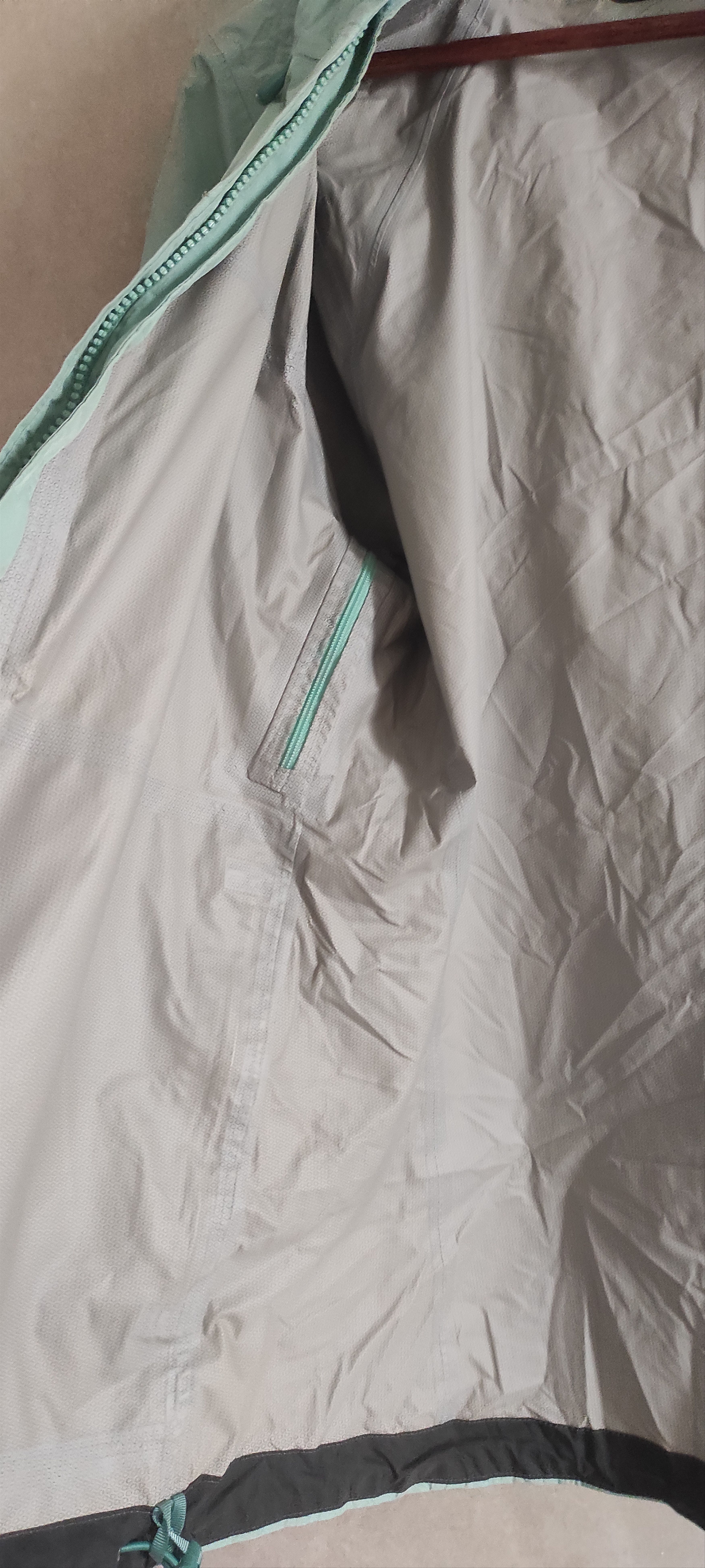 Patagonia Patagonia Torrentshell H2NO Windbreaker Hooded Rain Jacket Size S / US 4 / IT 40 - 16 Thumbnail