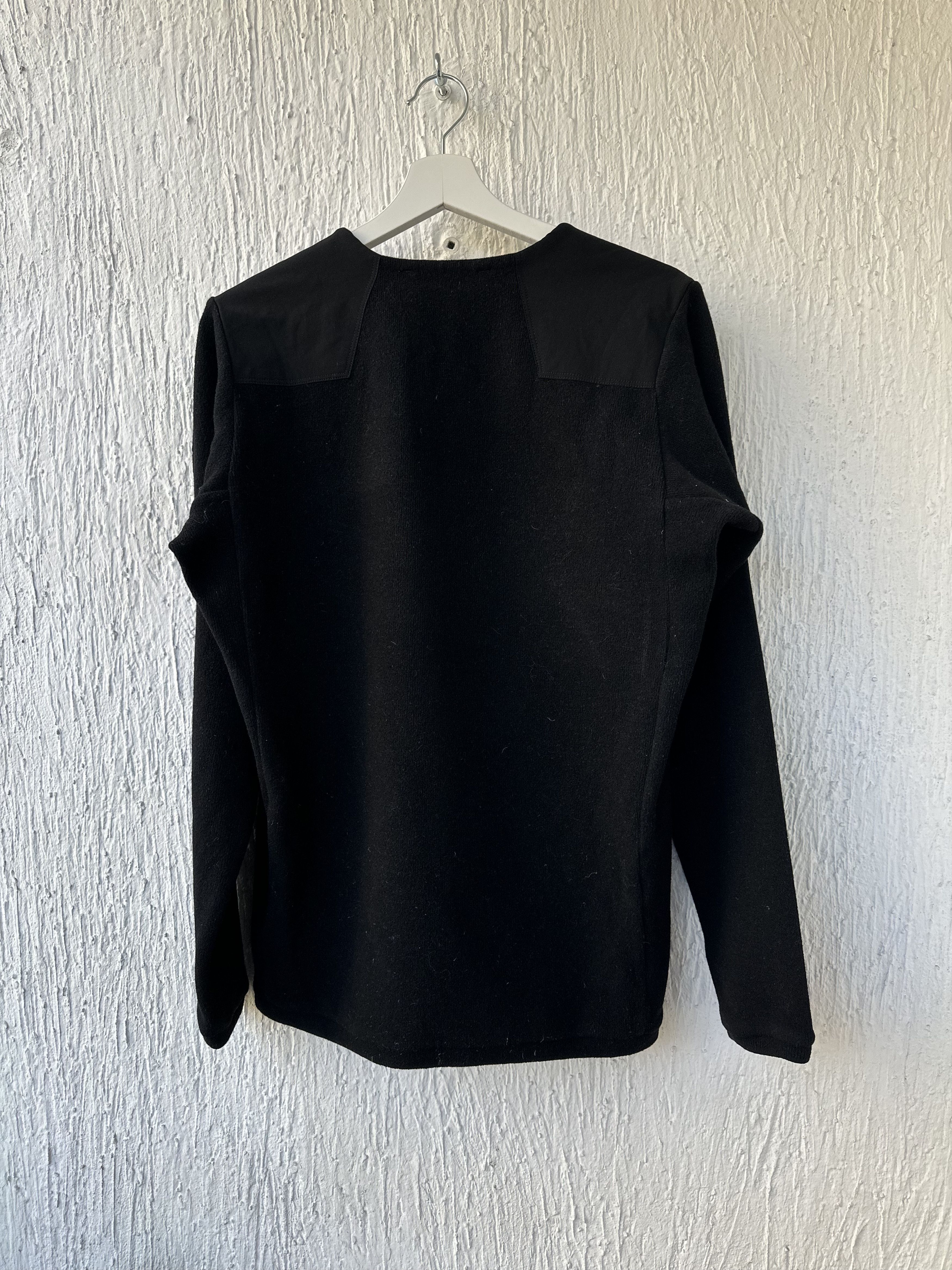 WOOL BLEND DONAVAN CREW NECK SWEATER