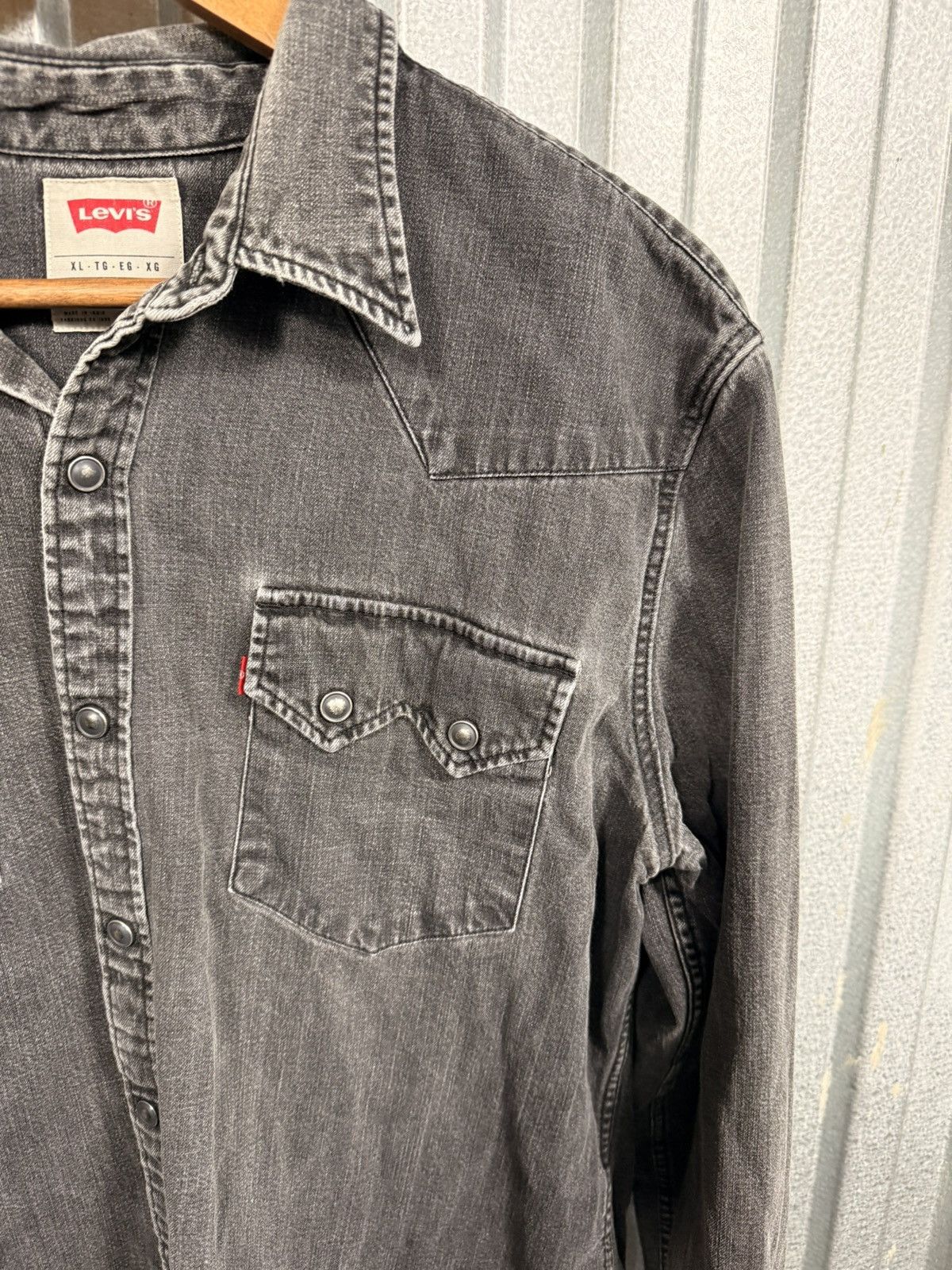 Levi's Levis Black Denim Pearl Snap Western Button Up Shirt Size US L / EU 52-54 / 3 - 8 Thumbnail