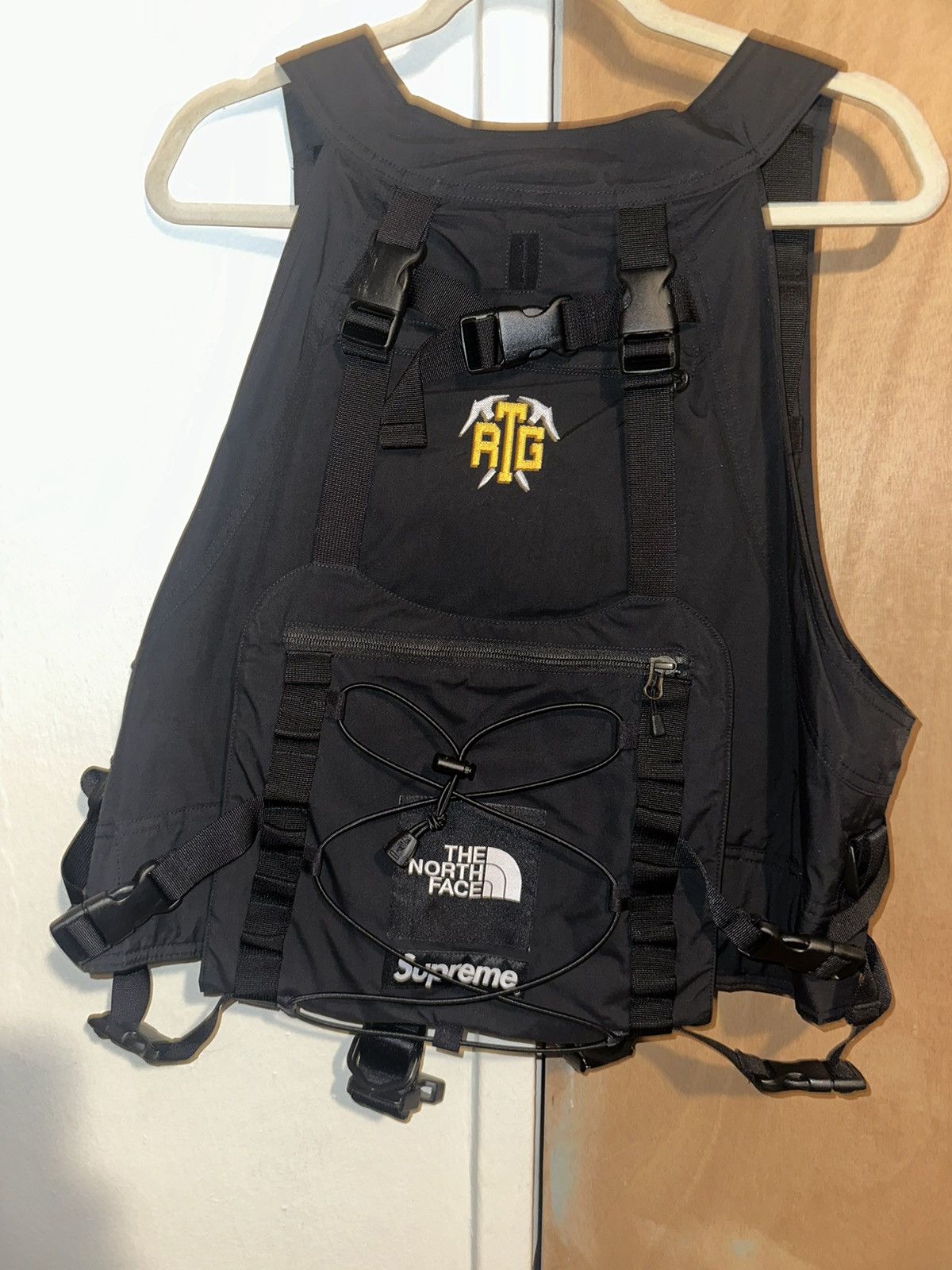 Supreme Supreme RTG VEST Size US M / EU 48-50 / 2 - 2 Thumbnail