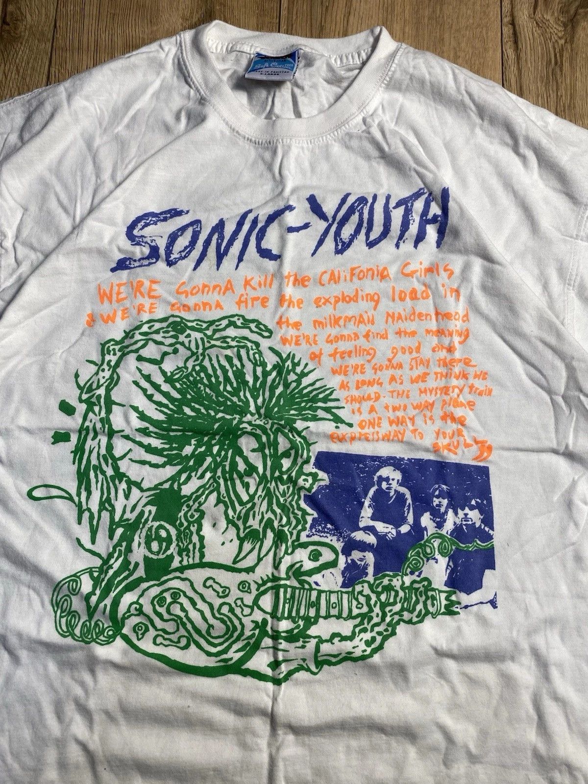 The Unbranded Brand Men’s Vintage 90’s Sonic White Shirt XL Size US XL / EU 56 / 4 - 2 Thumbnail