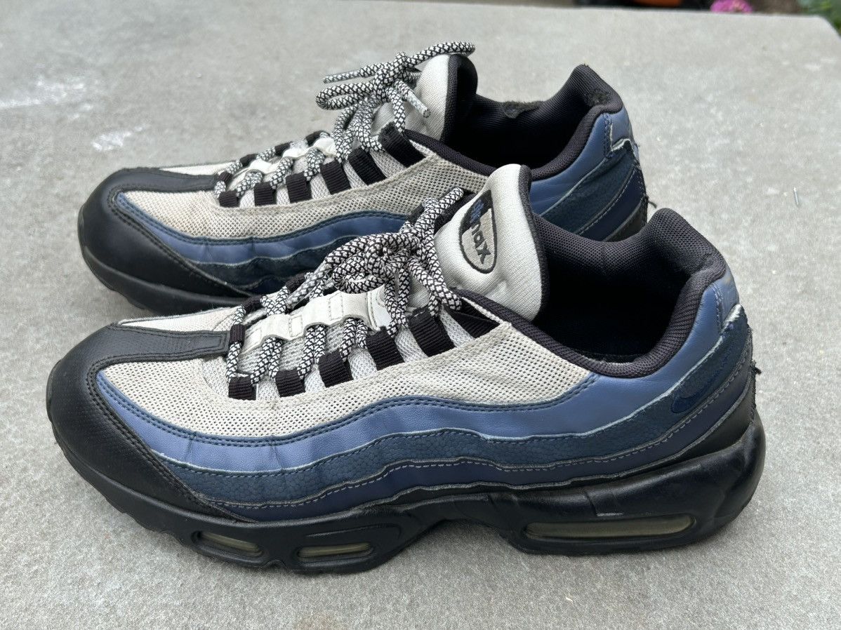 Nike 2017 nike air max 95 black navy obsidan Size US 9.5 / EU 42-43 - 3 Thumbnail