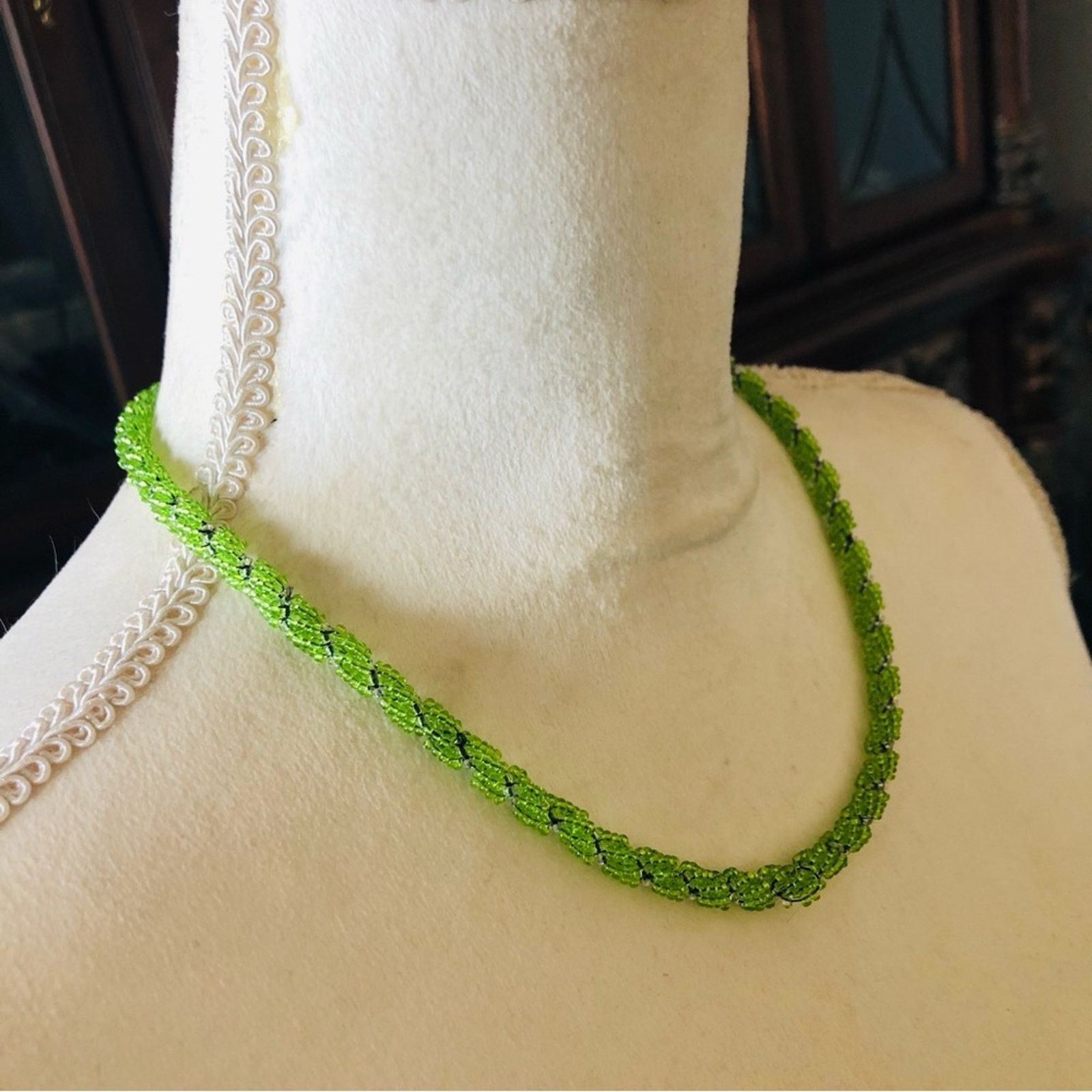 Handmade Handmade braided green seed bead necklace and bracelet set Size ONE SIZE - 6 Thumbnail