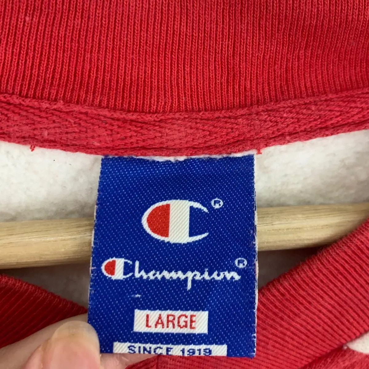 Champion Vintage CHAMPION USA ATHLETIC Striped V Neck Sweatshirt Size L / US 10 / IT 46 - 9 Thumbnail