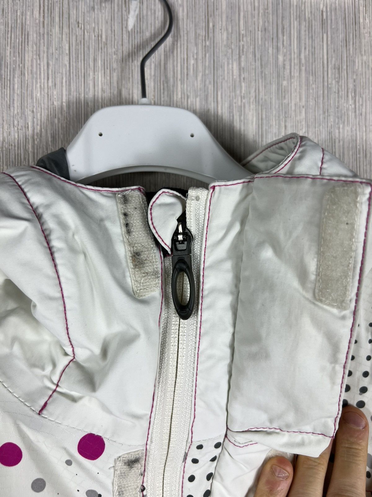 Oakley Vintage Oakley magnetic pocket y2k ski winter outdoor jacket Size S / US 4 / IT 40 - 17 Thumbnail