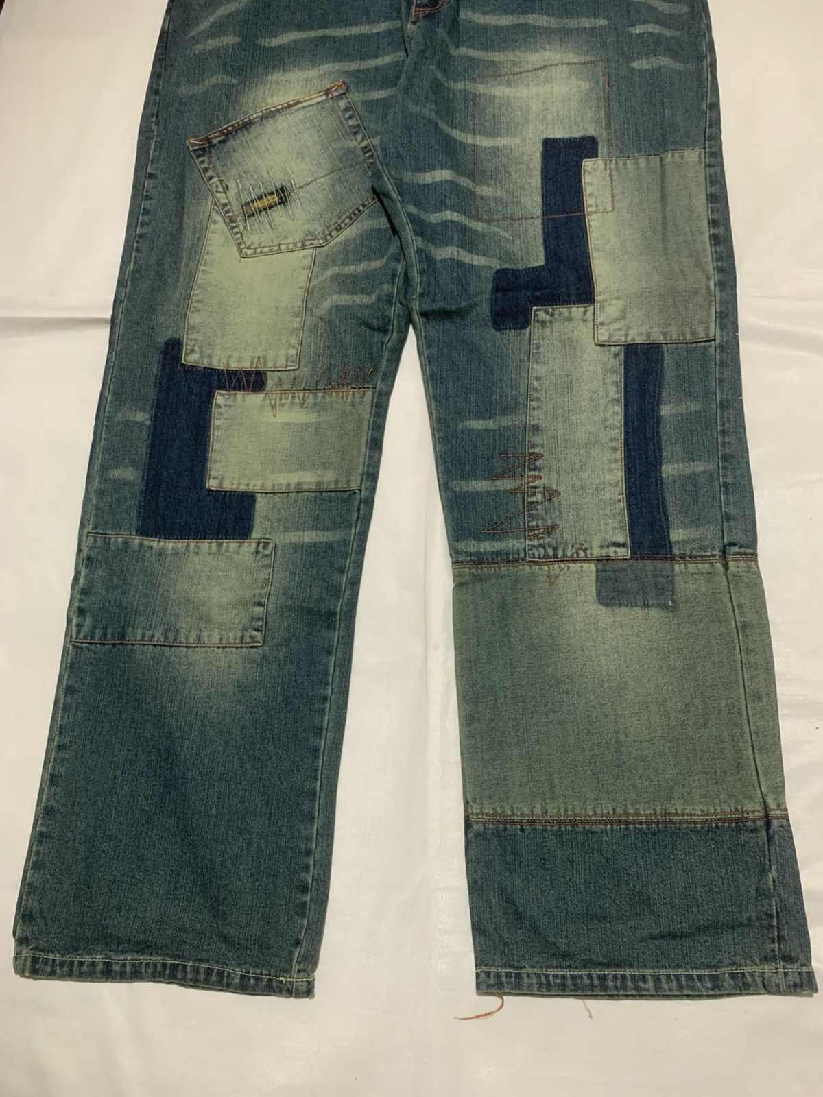 Akademiks Vintage Akademiks Multi Pocket Embroidered Baggy Y2K Jeans Size US 42 / EU 58 - 2 Thumbnail