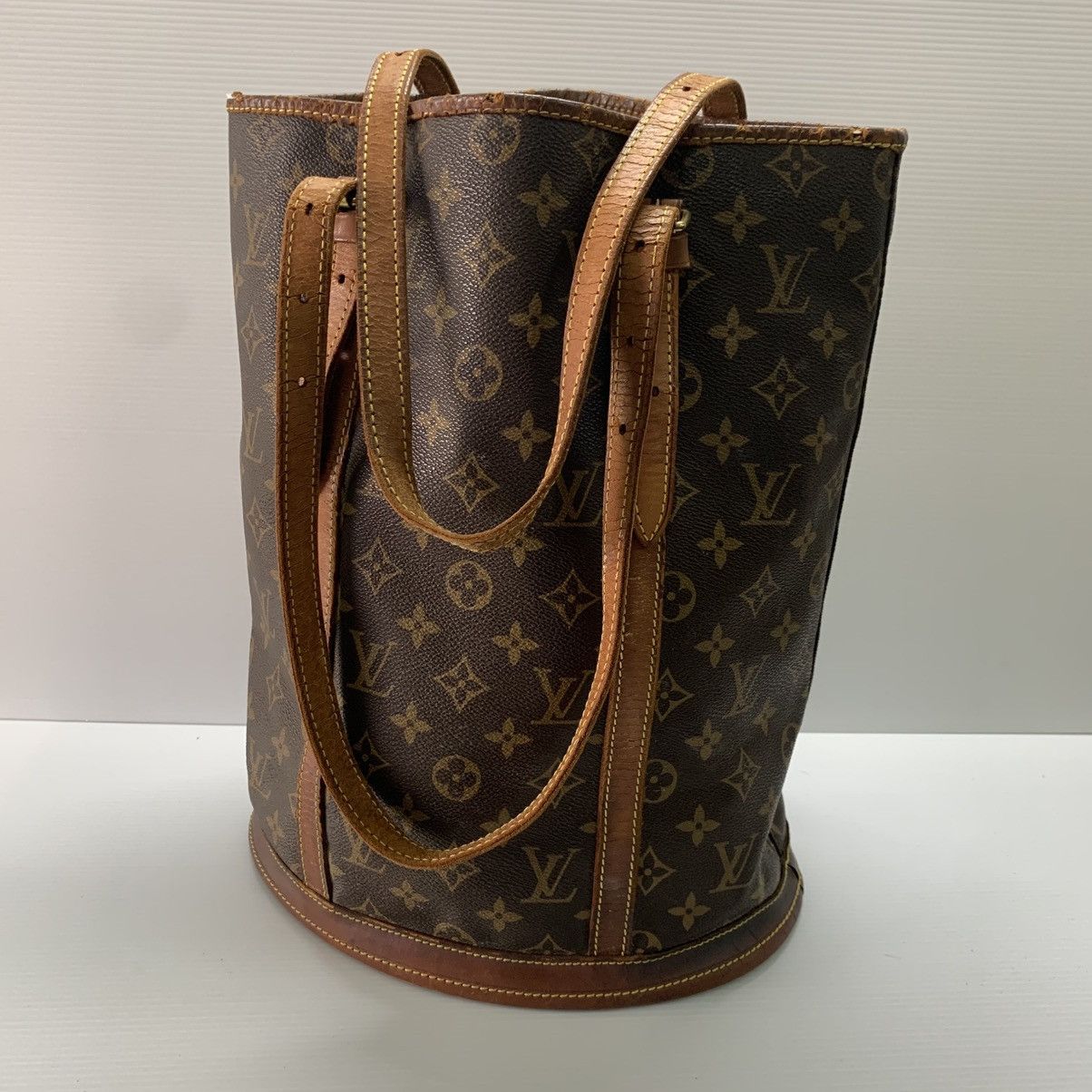 Louis Vuitton Louis Vuitton Monogram Bucket GM Bag Size ONE SIZE - 11 Thumbnail