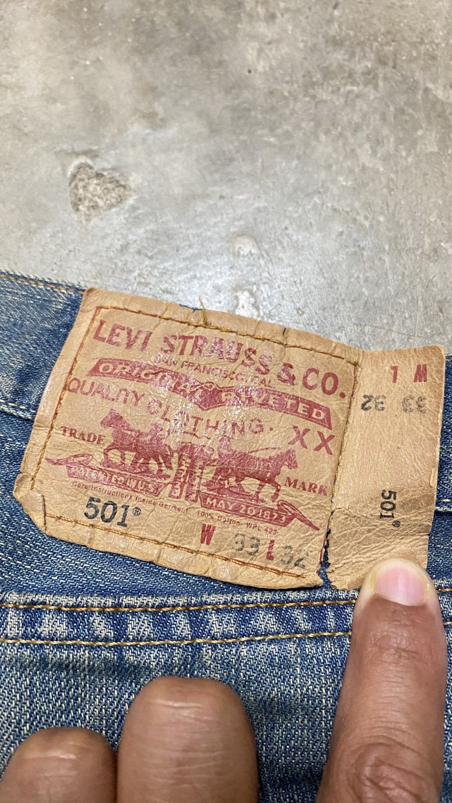 Levi's Original 501 Levi’s Straight Leg Kurt Kobain Grunge Design Size US 33 - 5 Thumbnail