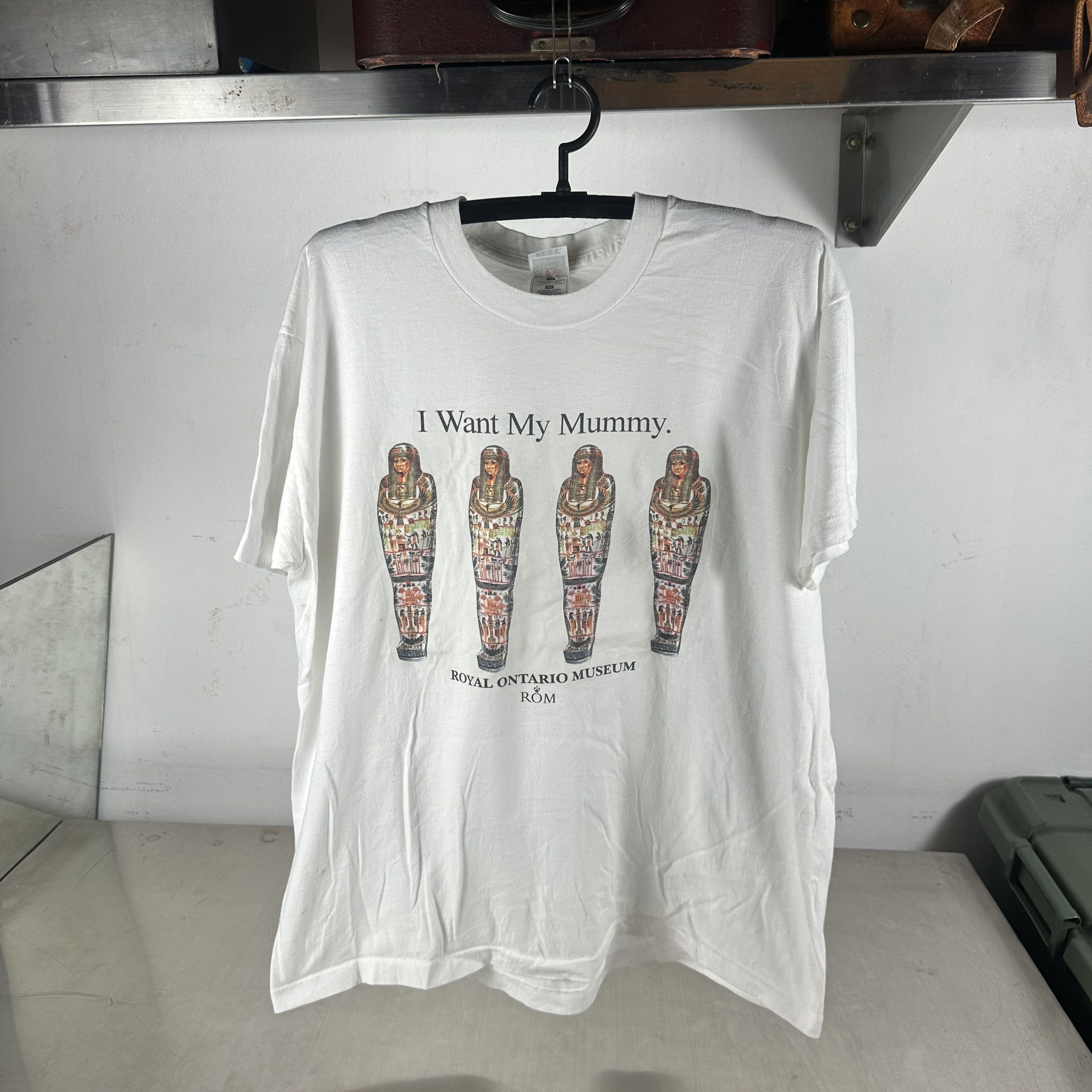 Vintage Vintage 90s I Want My Mummy Royal Ontario Museum T-Shirt Size US XL / EU 56 / 4 - 1 Thumbnail