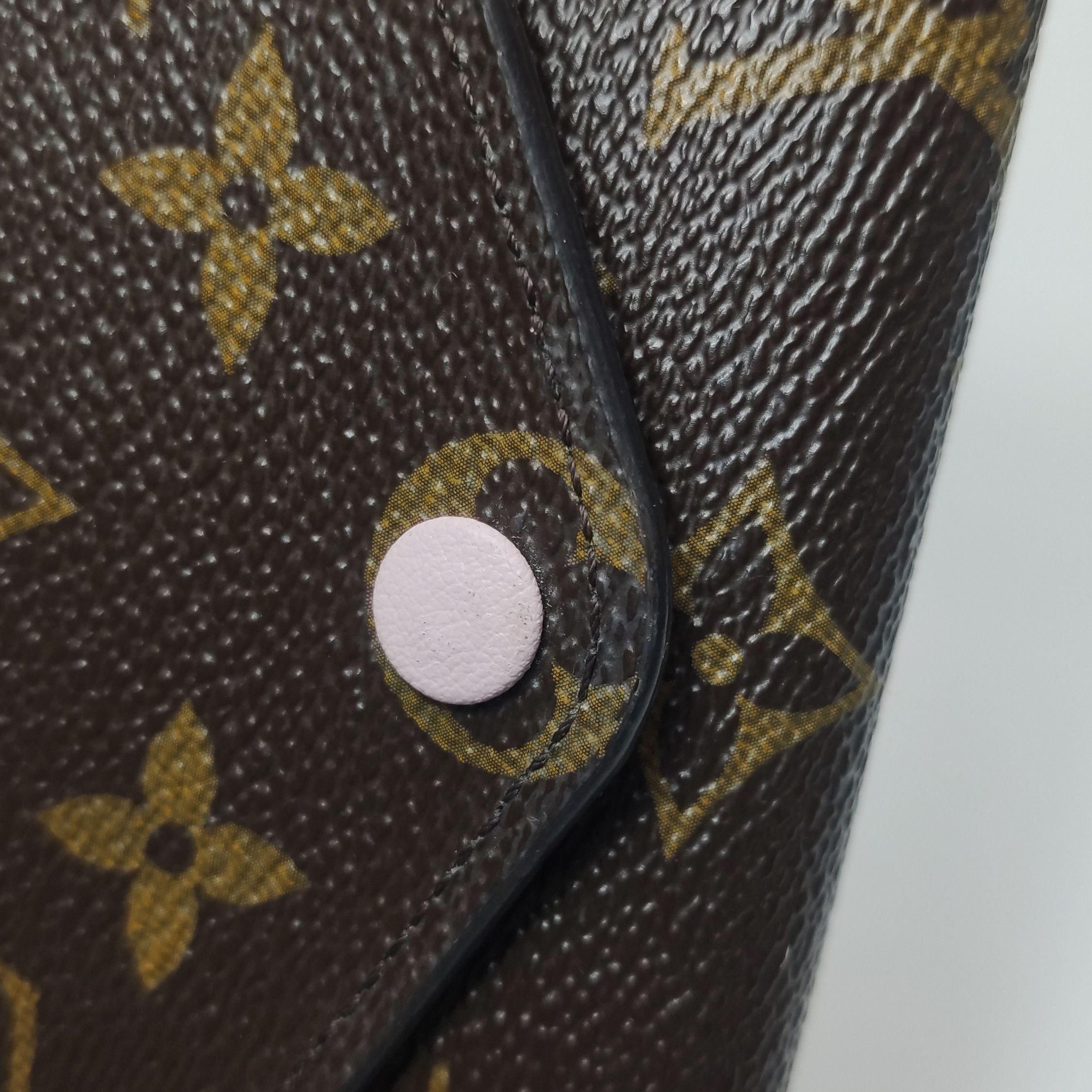 Louis Vuitton Louis Vuitton (LV) Josephine monogram snap button wallet -y Size ONE SIZE - 8 Thumbnail