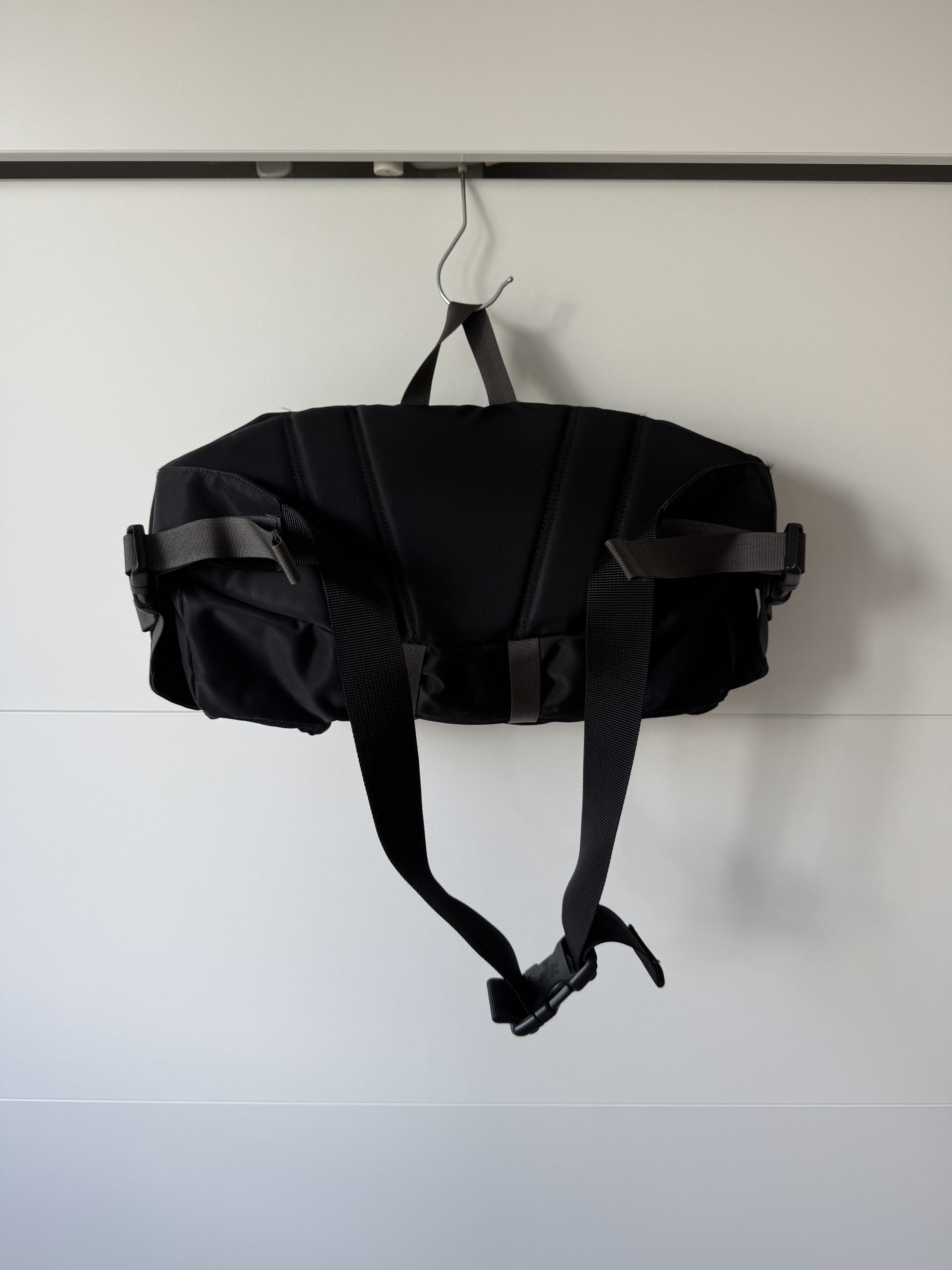 Gallery1950 [OS] Nylon Shoulder Bag in Black Size ONE SIZE - 6 Thumbnail