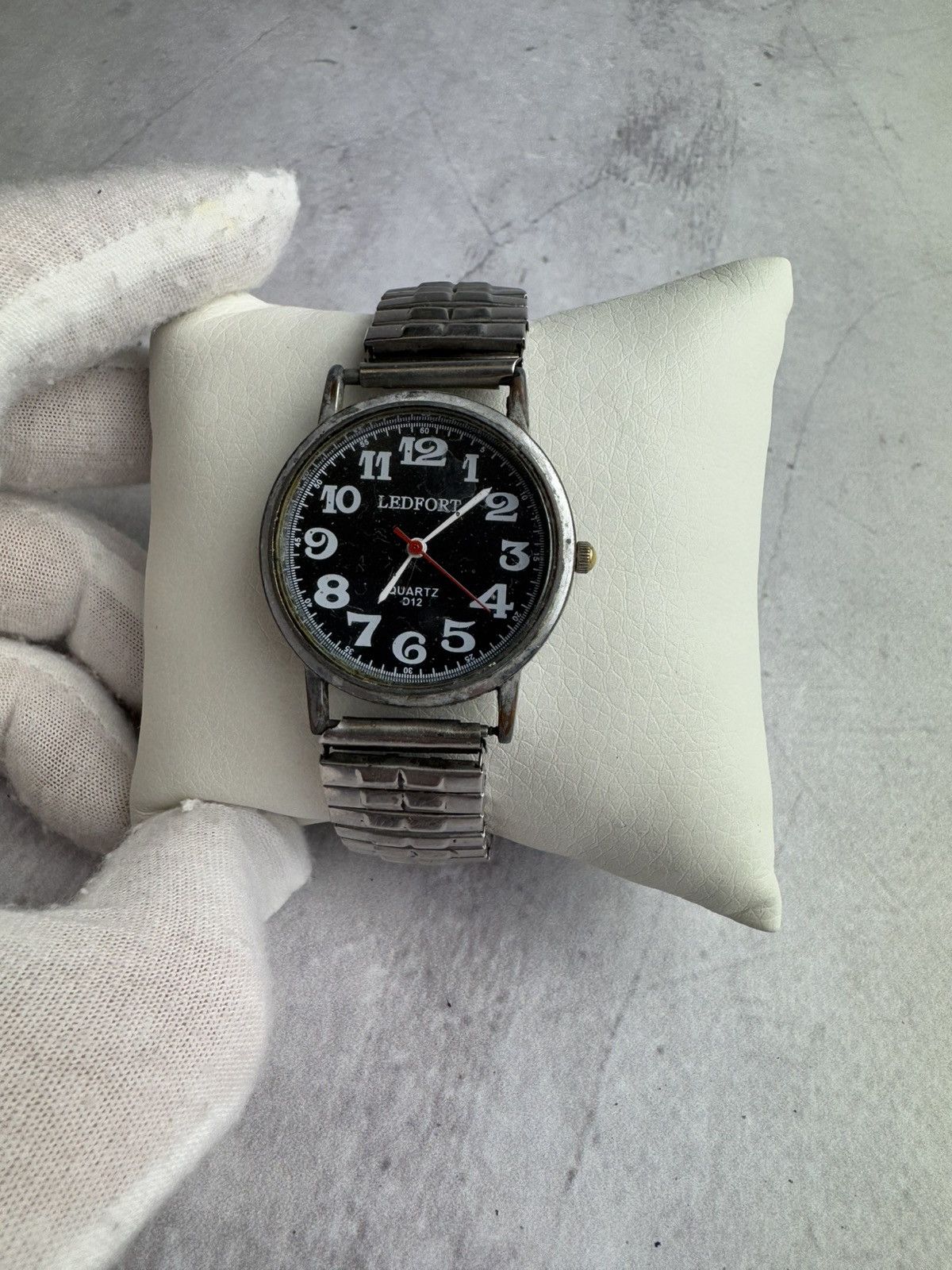 Japanese Brand Vintage Japanese Style Watch Size ONE SIZE - 1 Thumbnail