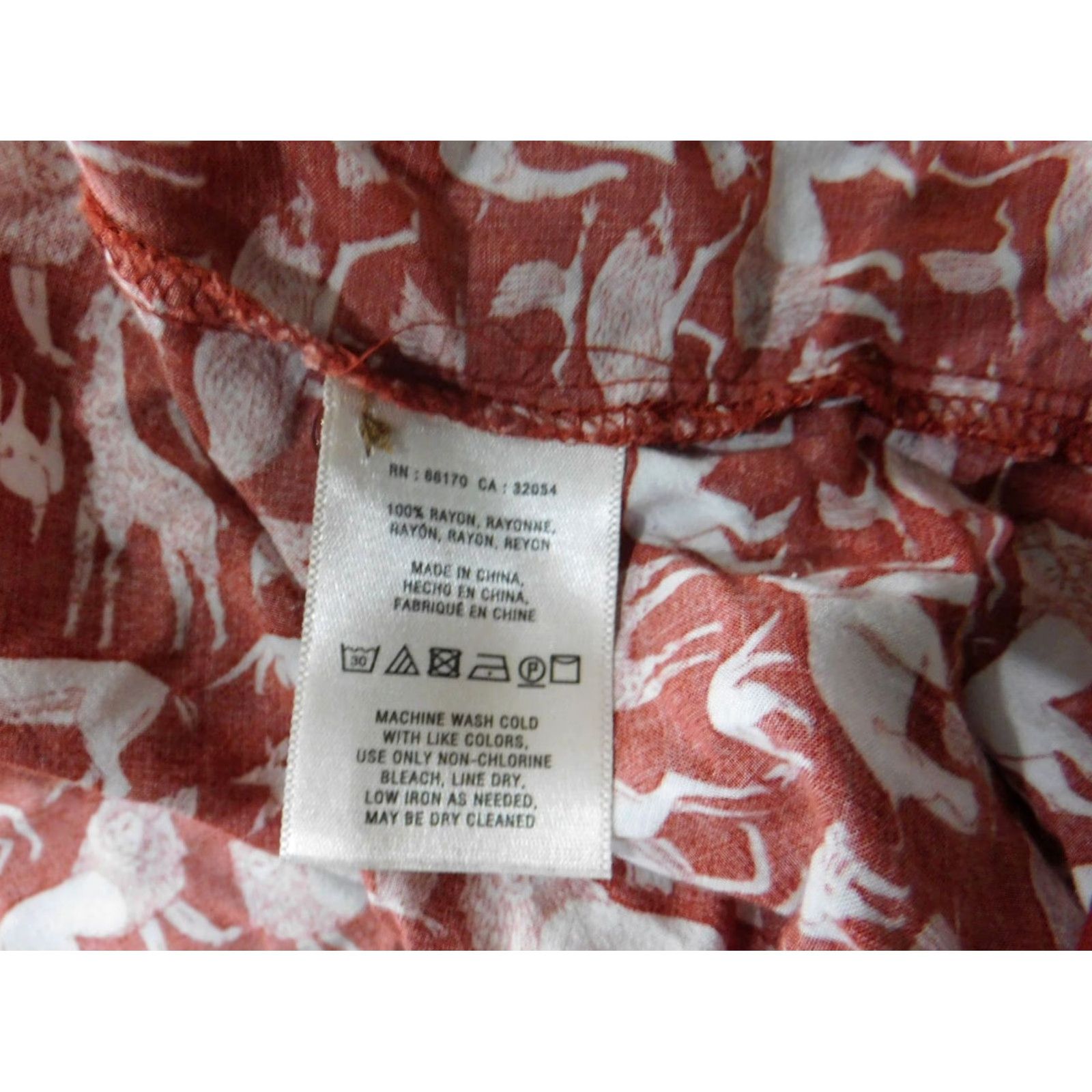 Vintage Maeve Shirt Womens 2 Red Animal Print Button-Up Rayon Long Sleeve Collared Jungle Lions Elephant Size XS / US 0-2 / IT 36-38 - 7 Thumbnail