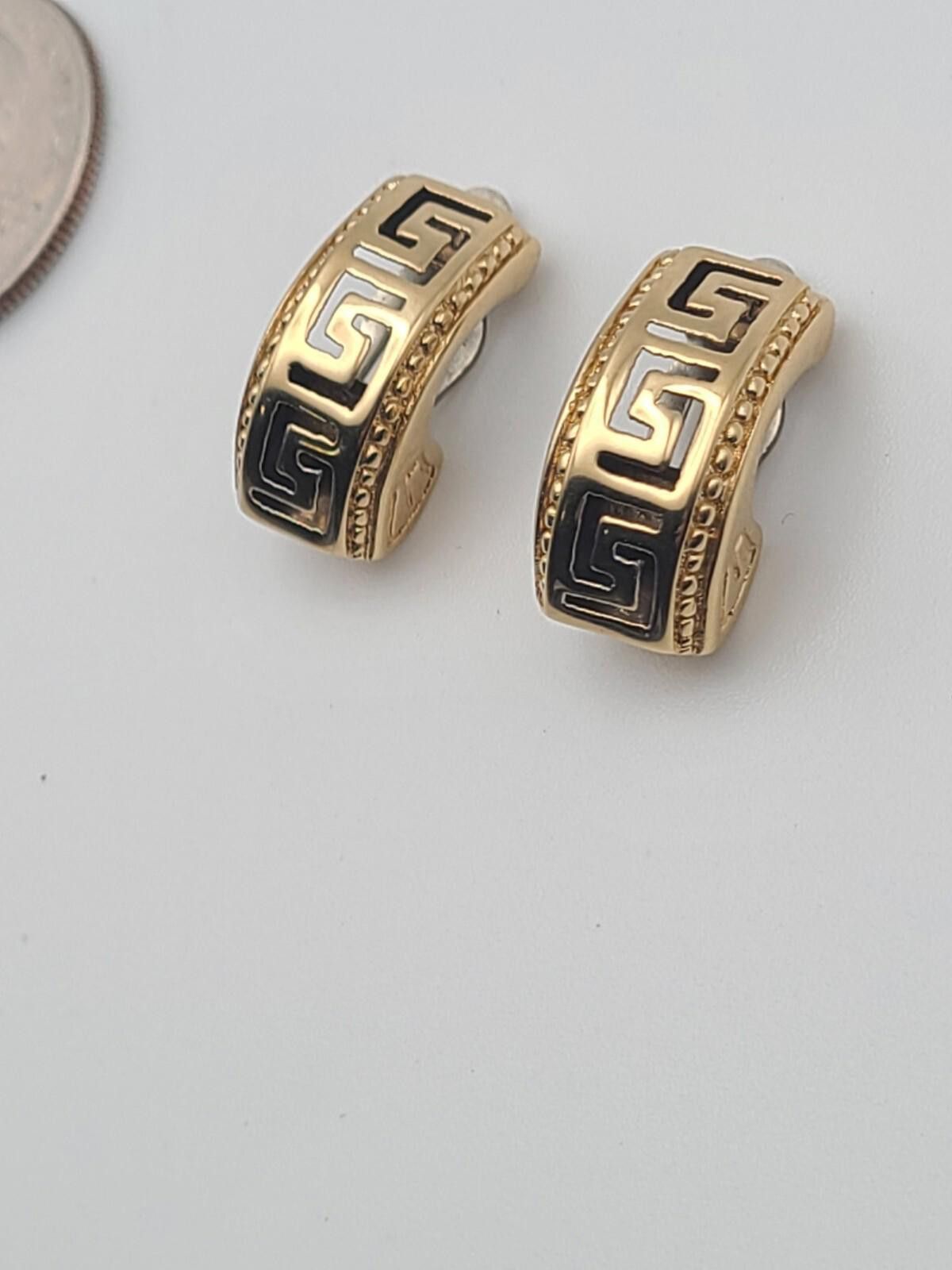 The Unbranded Brand Vintage Greek Key Pattern Earrings In 14k Gold Size ONE SIZE - 1 Thumbnail