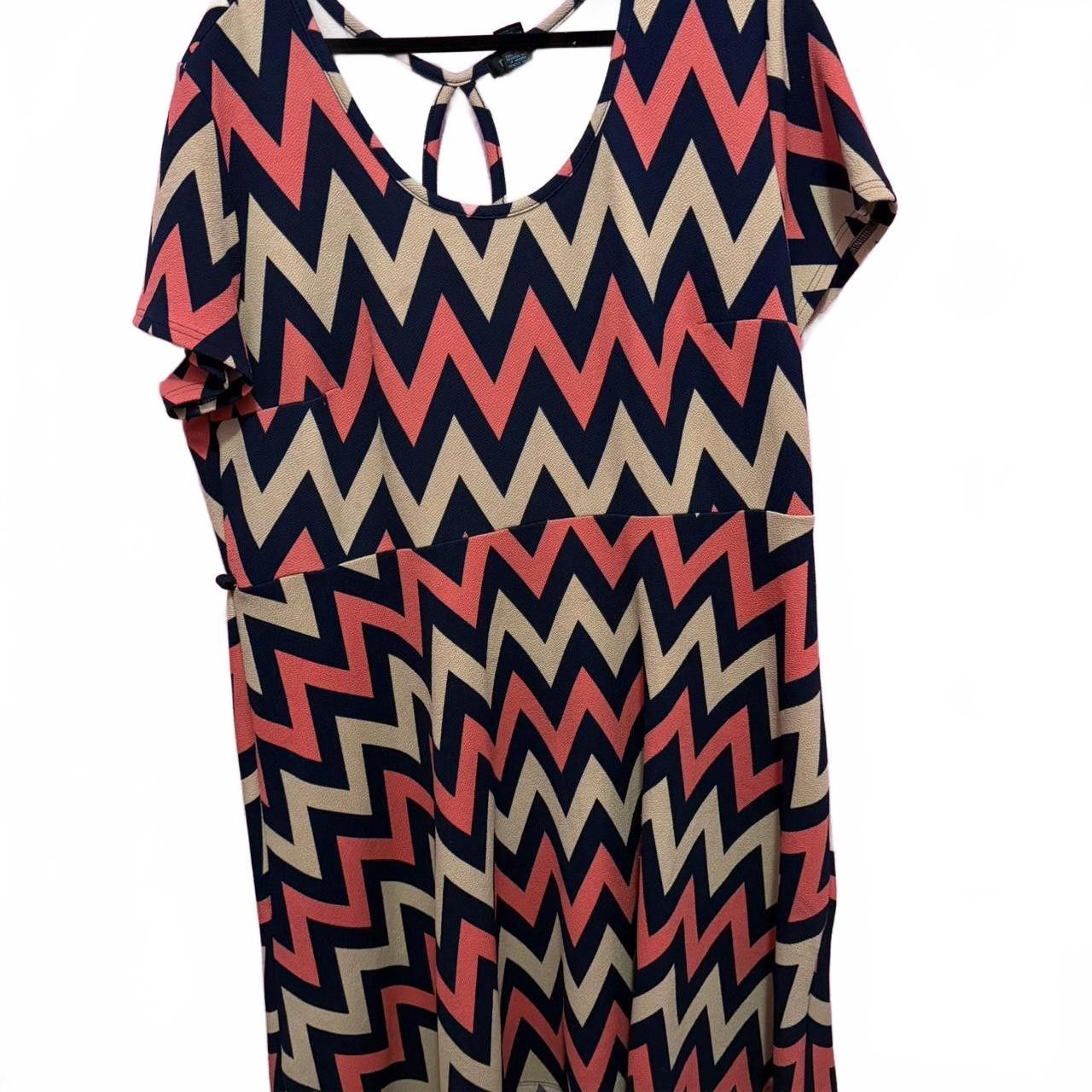 Designer Chevron Pattern Maxi Dress - Stylish Summer Wear Size M / US 6-8 / IT 42-44 - 1 Thumbnail