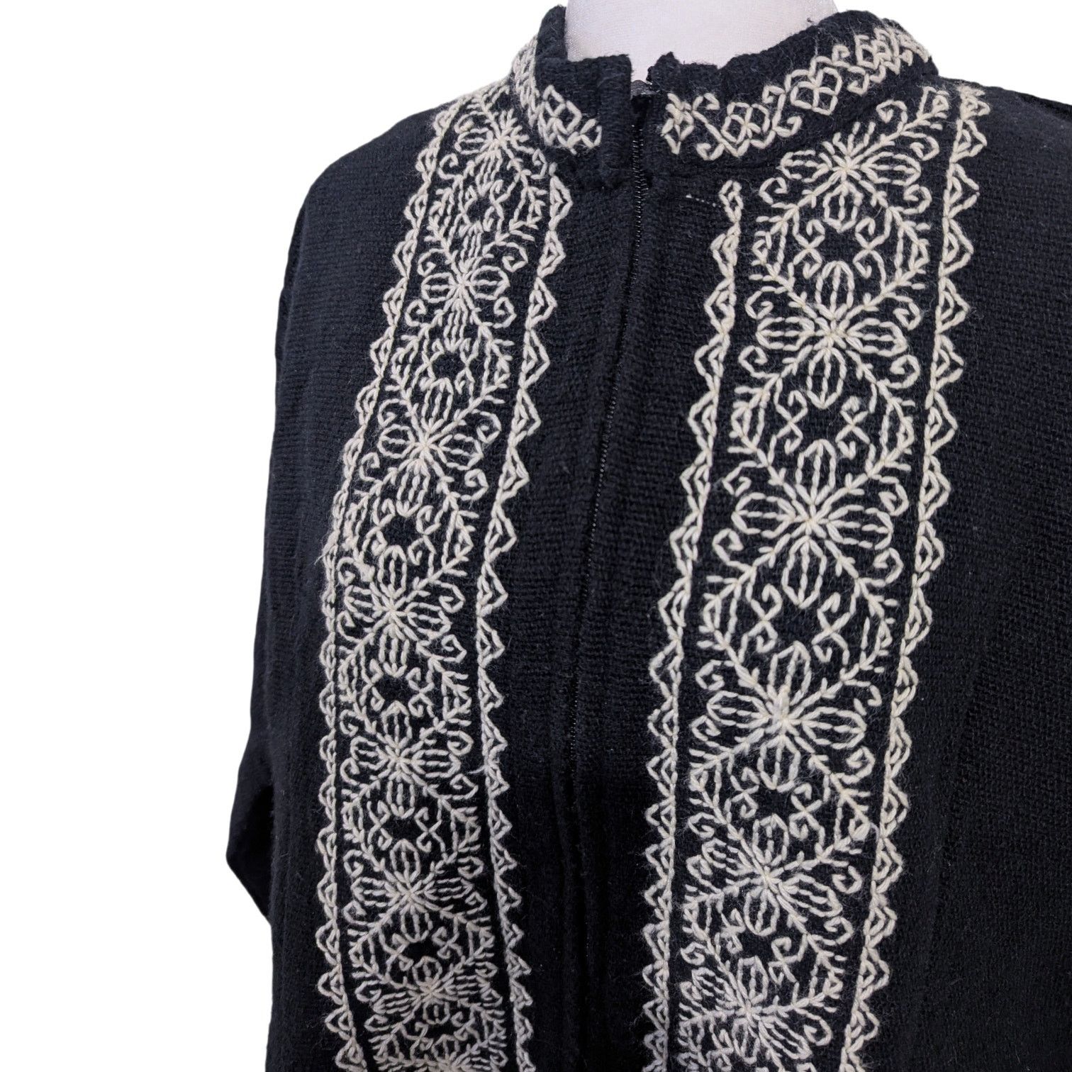 Other Handmade Embroidered Black White Traditional Mexican Jacket Size US XL / EU 56 / 4 - 2 Thumbnail