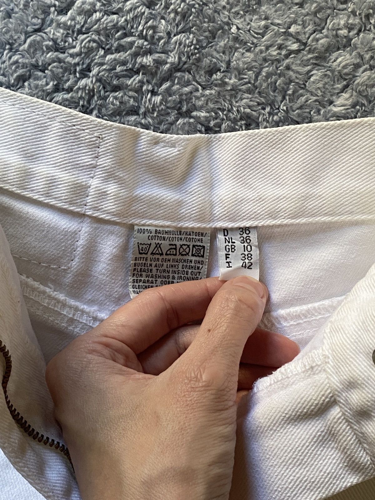 Arizona Jean Co. Arizona High-Rise White Denim Shorts Size 25" / US 0 / IT 36 - 2 Thumbnail