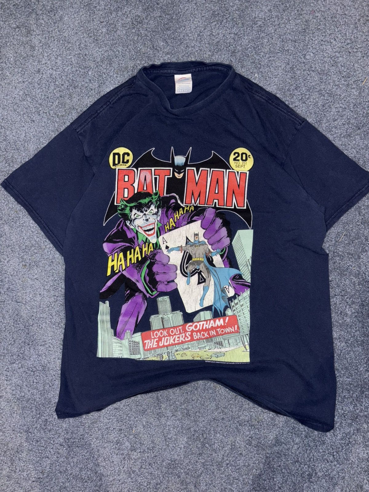 Other Vintage Batman and Joker Graphic Tee Size US L / EU 52-54 / 3 - 1 Thumbnail